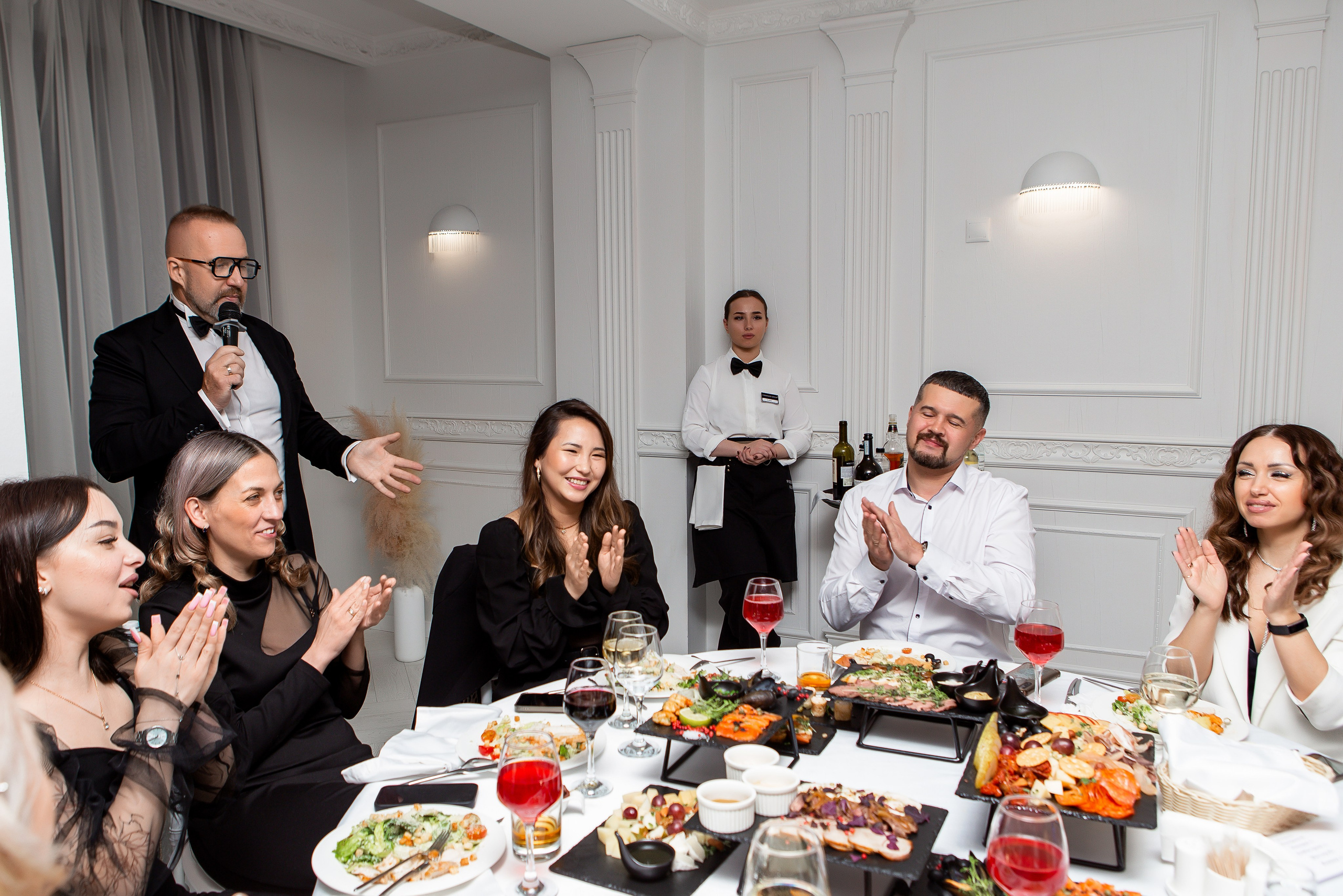 Юбилей стоматологии. Контент фотограф, съемка для маркетплейсов, фуд съемка и репортажи в Новосибирске Ралия Галеева