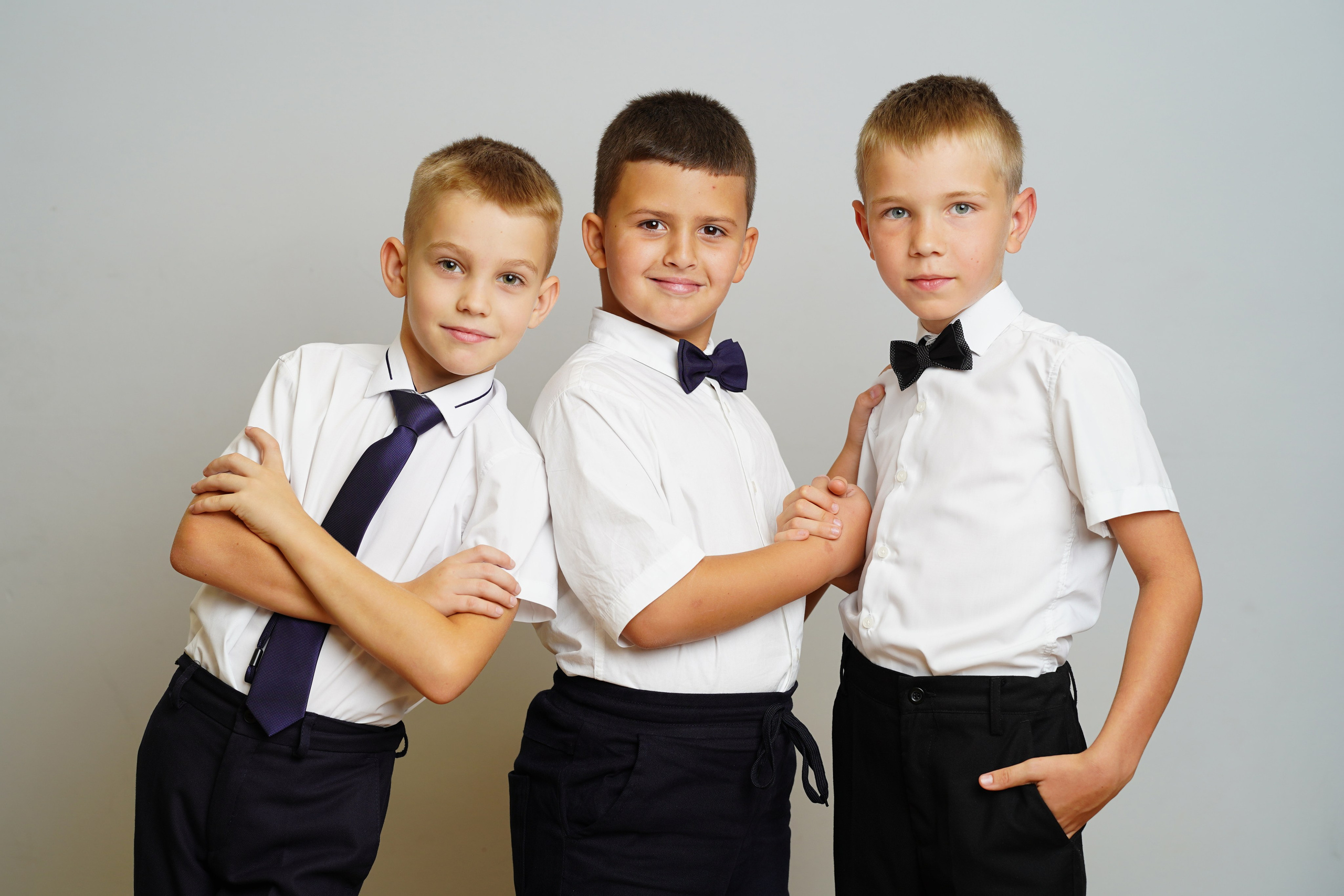 Фото с другом. MEMENTO.Выпускные альбомы, школьные, юбилейные и другие книги. Ростов-на-Дону