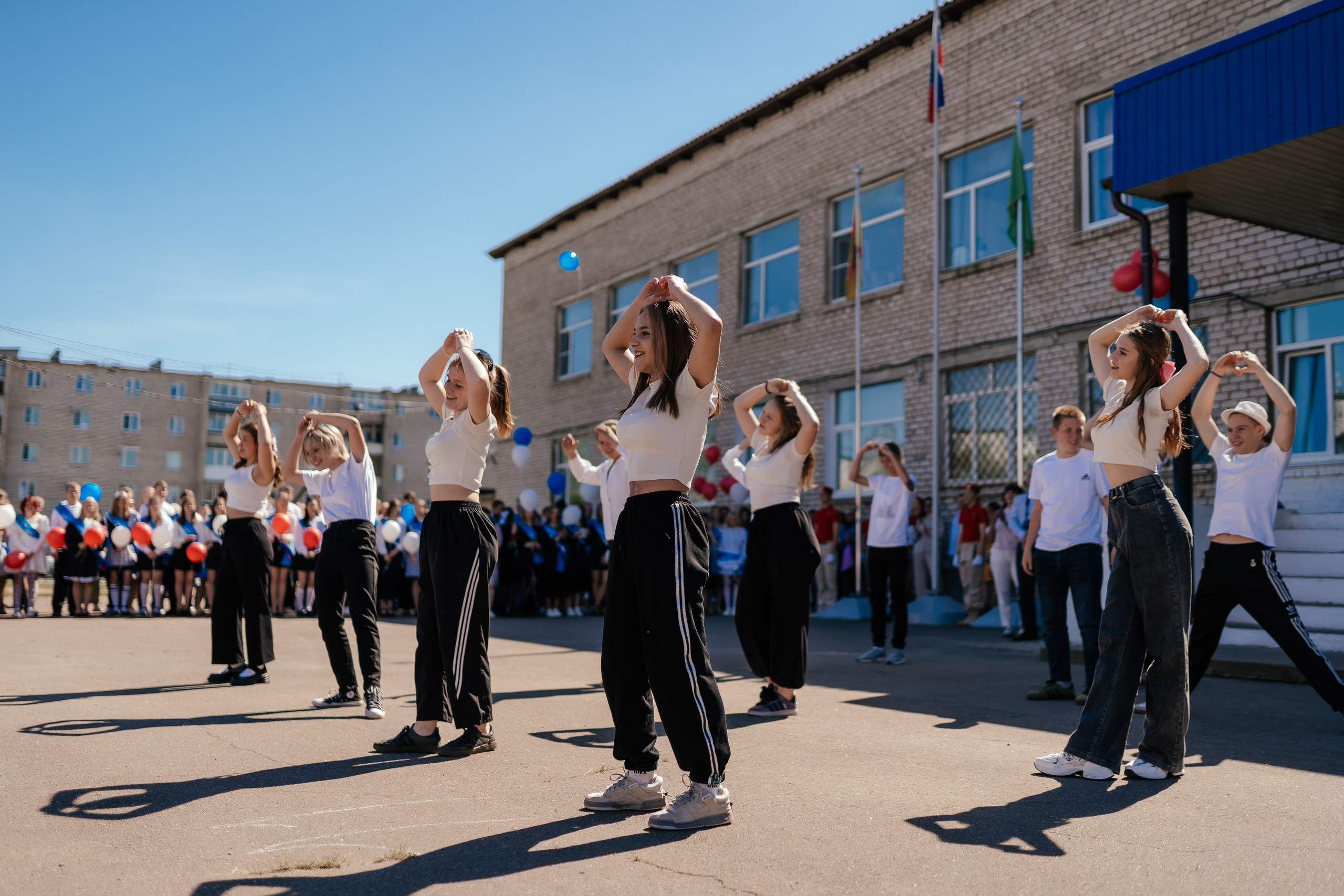 Последний звонок 11 класс. Фотограф Торопец Кристина Абрамова Kanwellia photography