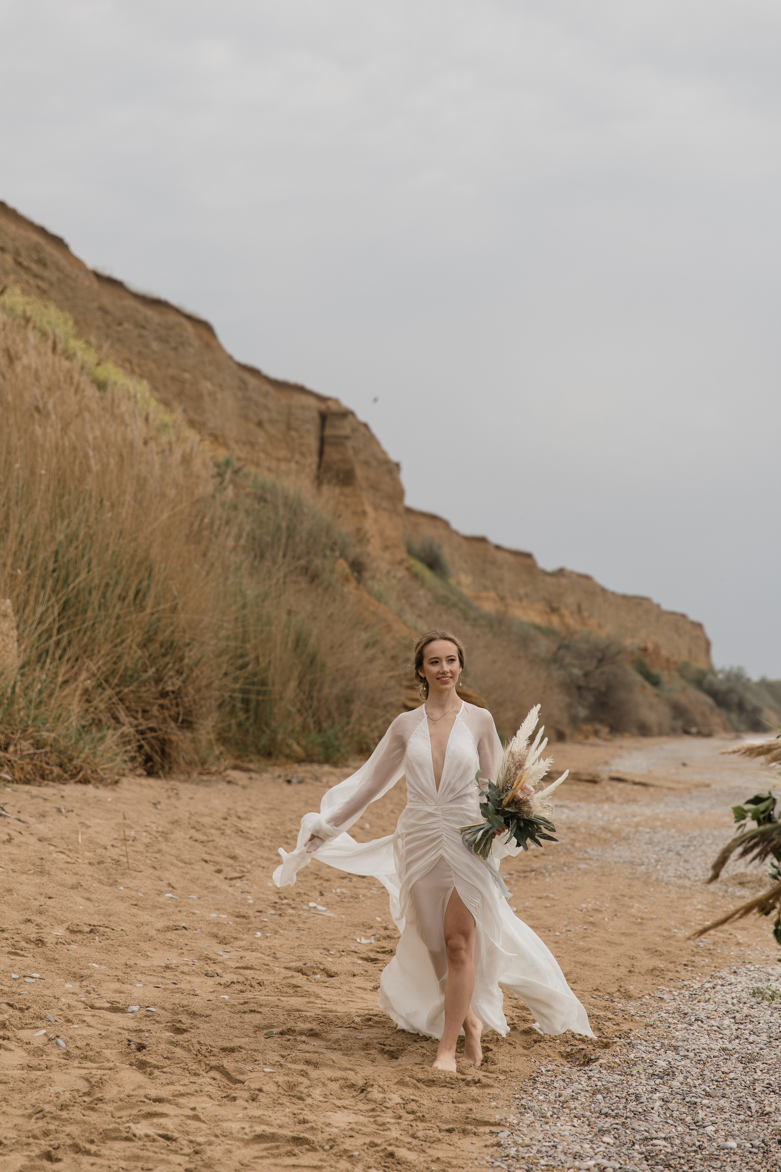 На берегу моря…. СВАДЕБНЫЙ ФОТОГРАФ В КРЫМУ И СЕВАСТОПОЛЕ