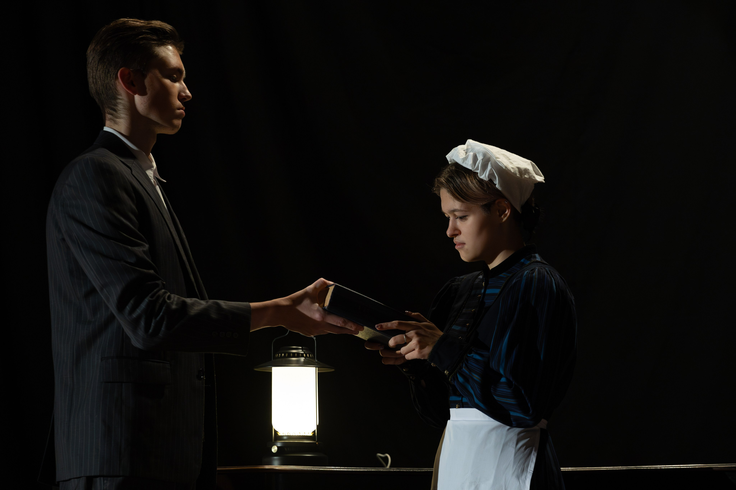 Театр. Photomantis