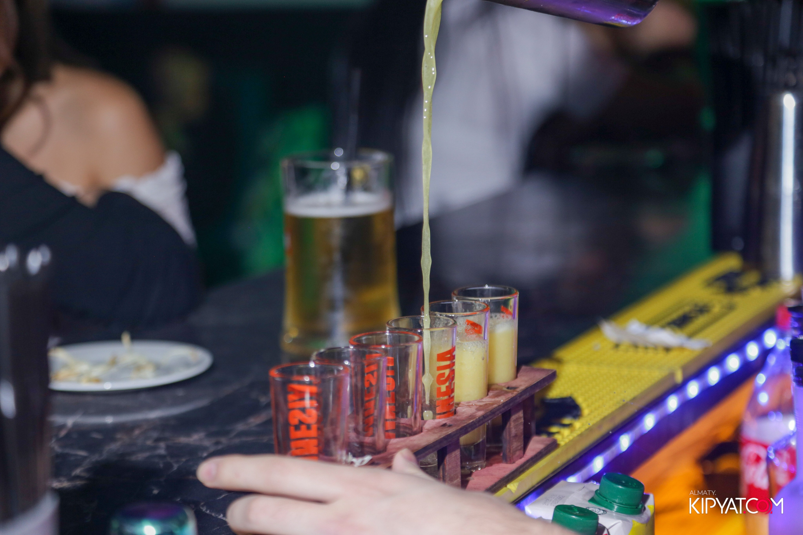 ARAGOSTA ДИСКО-БАР. КИПЯТКОМ АЛМАТЫ! Фотосъемка мероприятий в Алматы