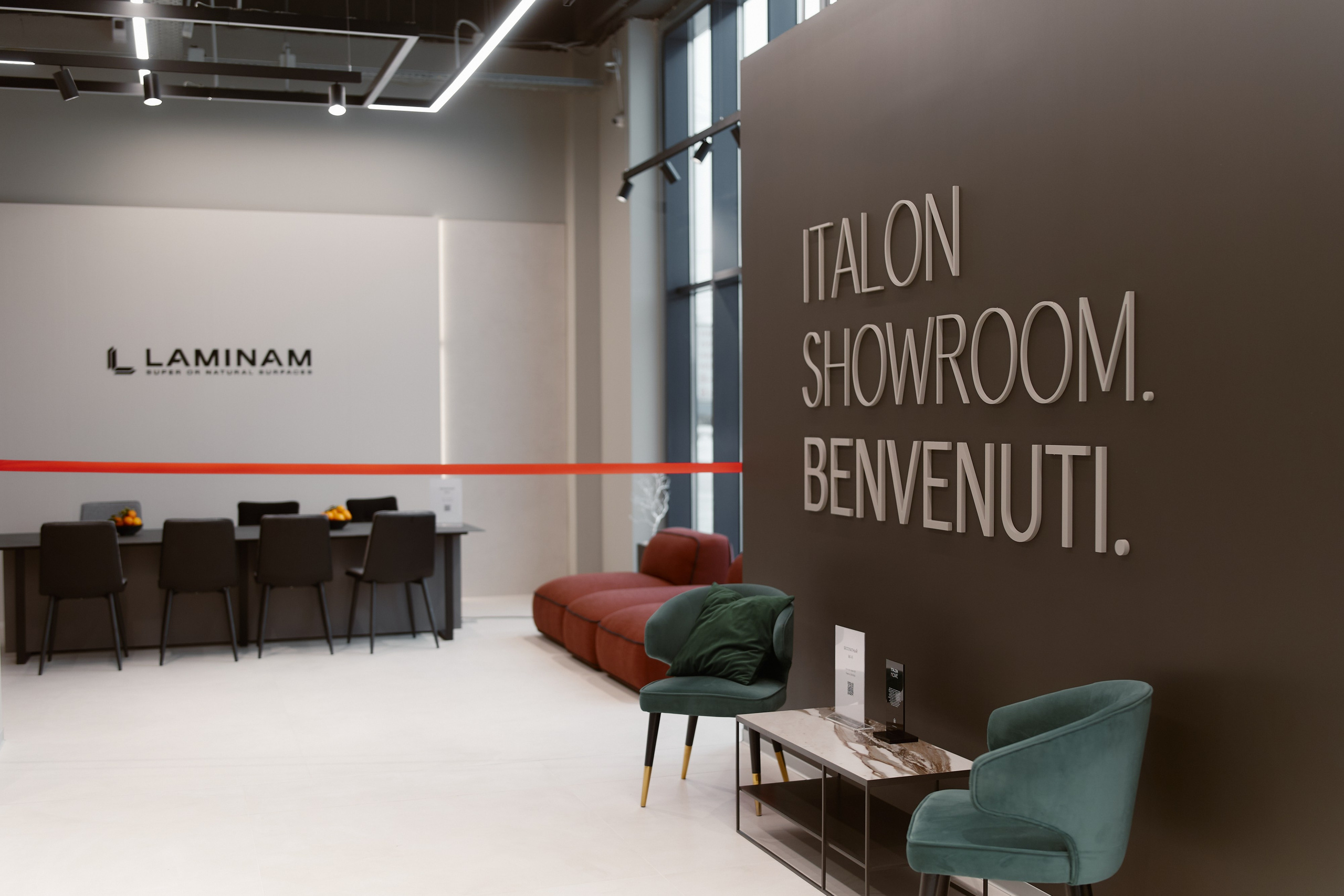 X15 Showroom. ФОТОГРАФ НА МЕРОПРИЯТИЕ ОТ СОЛЬ МЕДИА PRODUCTION