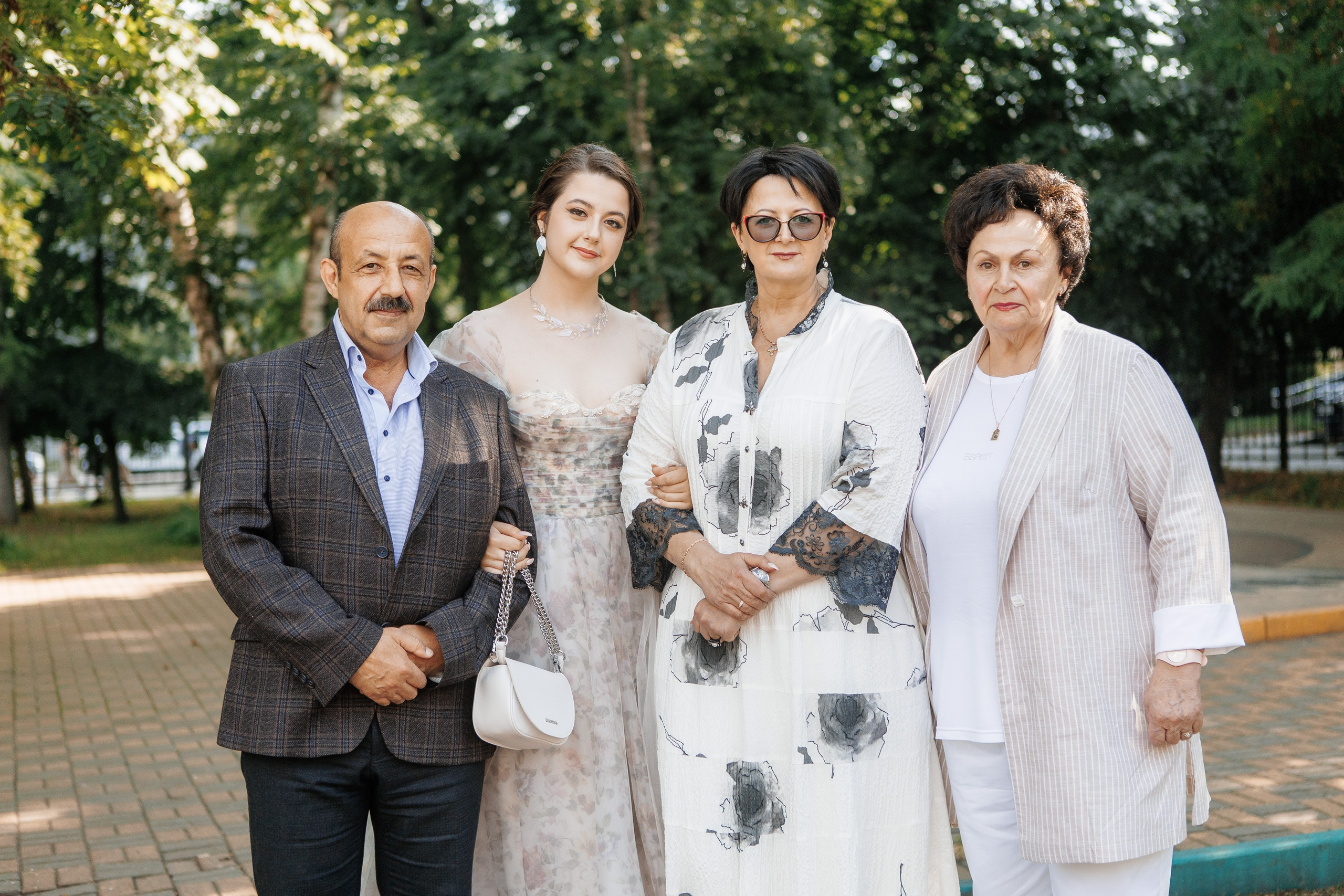 Выпускной Гимназия 12 2024 г. Свадебный и портретный Фотограф в Липецке Дмитрий Котюков