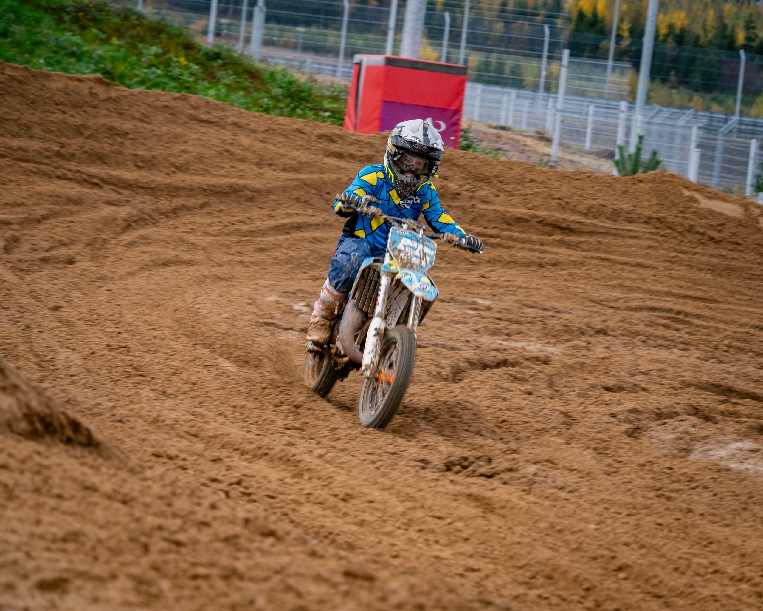 Мотокросс (Игора Драйв). Автомобильные фотографии и рисунки в Санкт-Петербурги Пашков Дмитрий