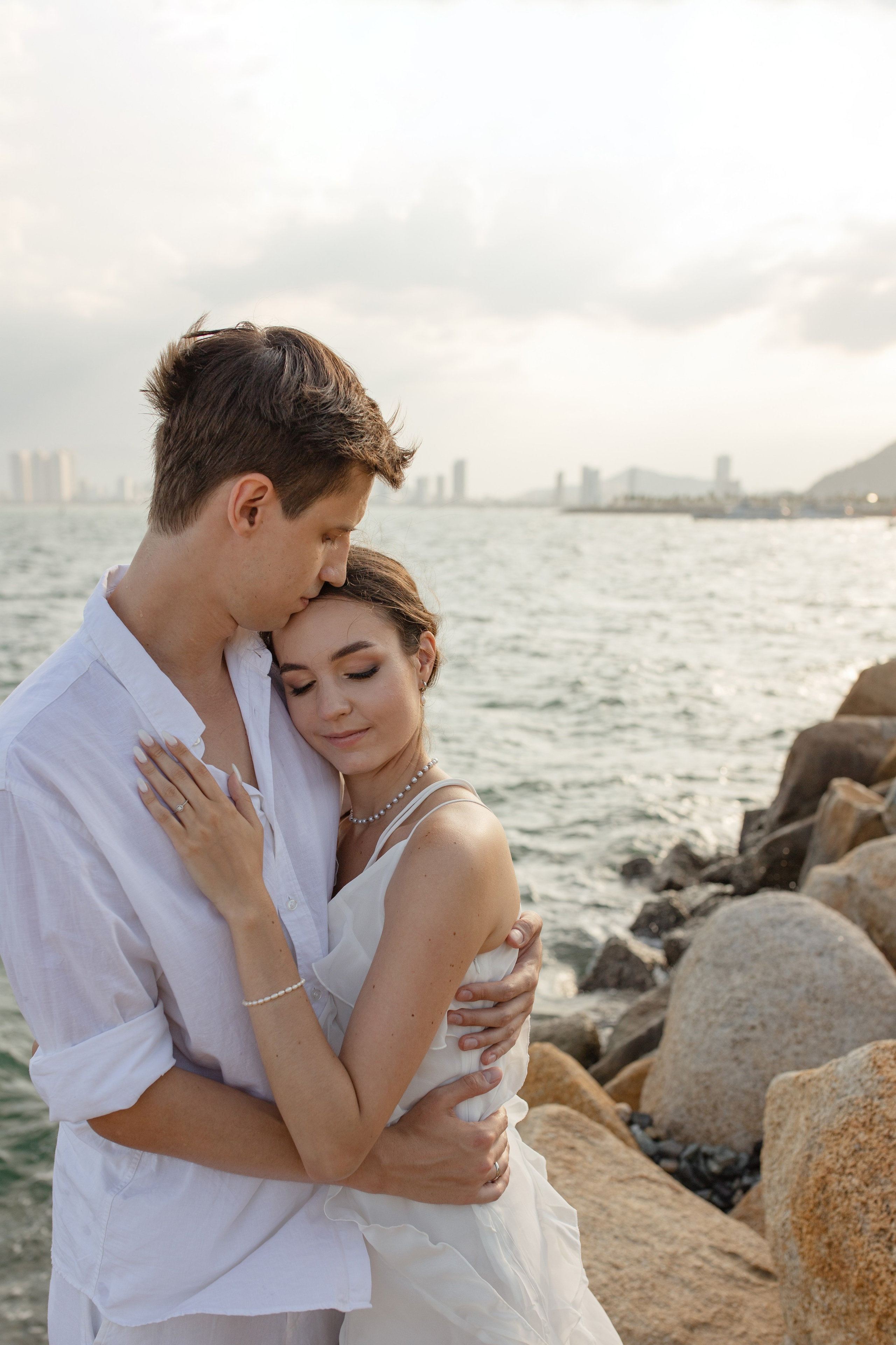 Владислав и Милена у моря. Главная