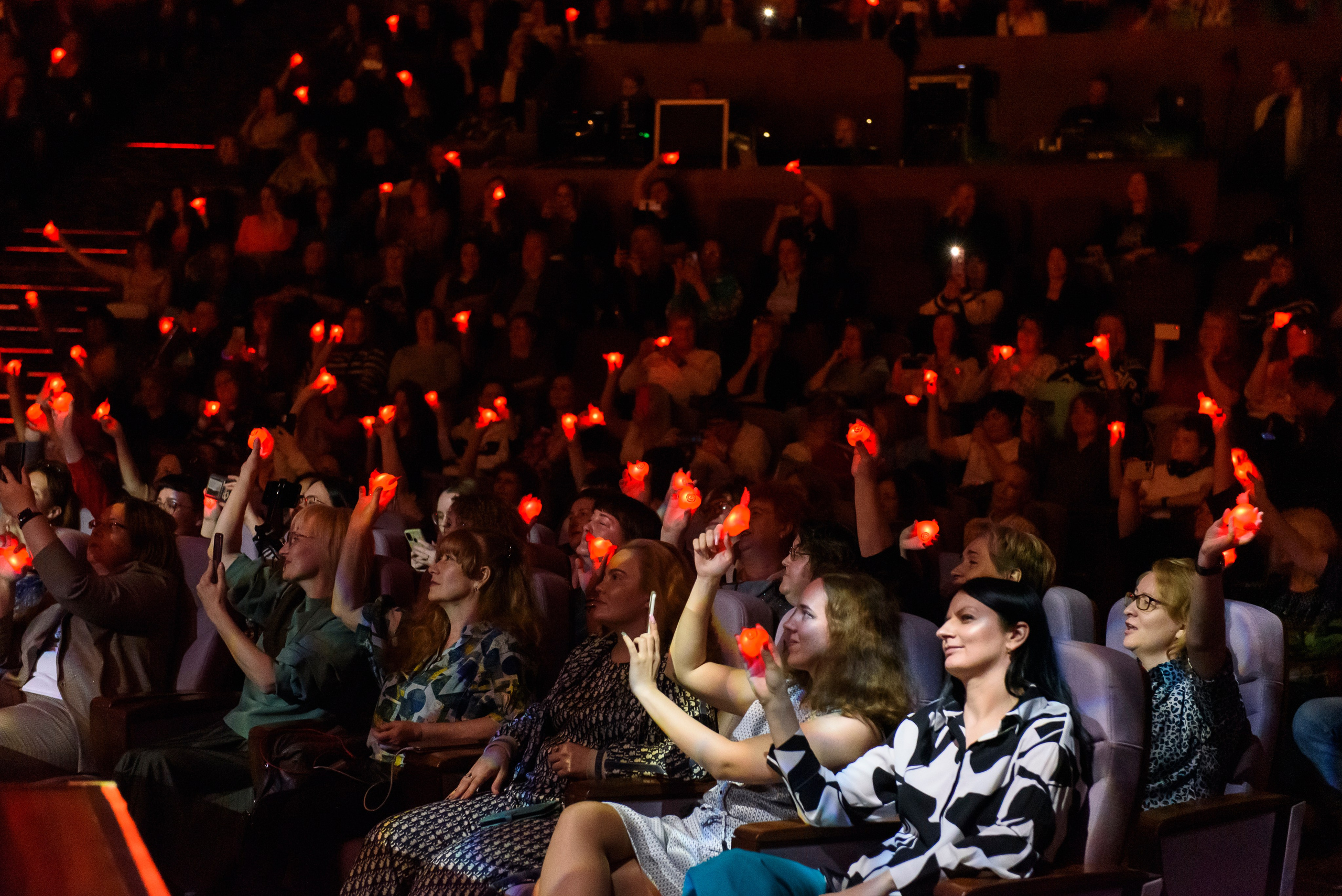 Кирилл Туриченко — Вегас Сити Холл. Бренд-фотограф для экспертов и блогеров в Москве Влада Горбовская