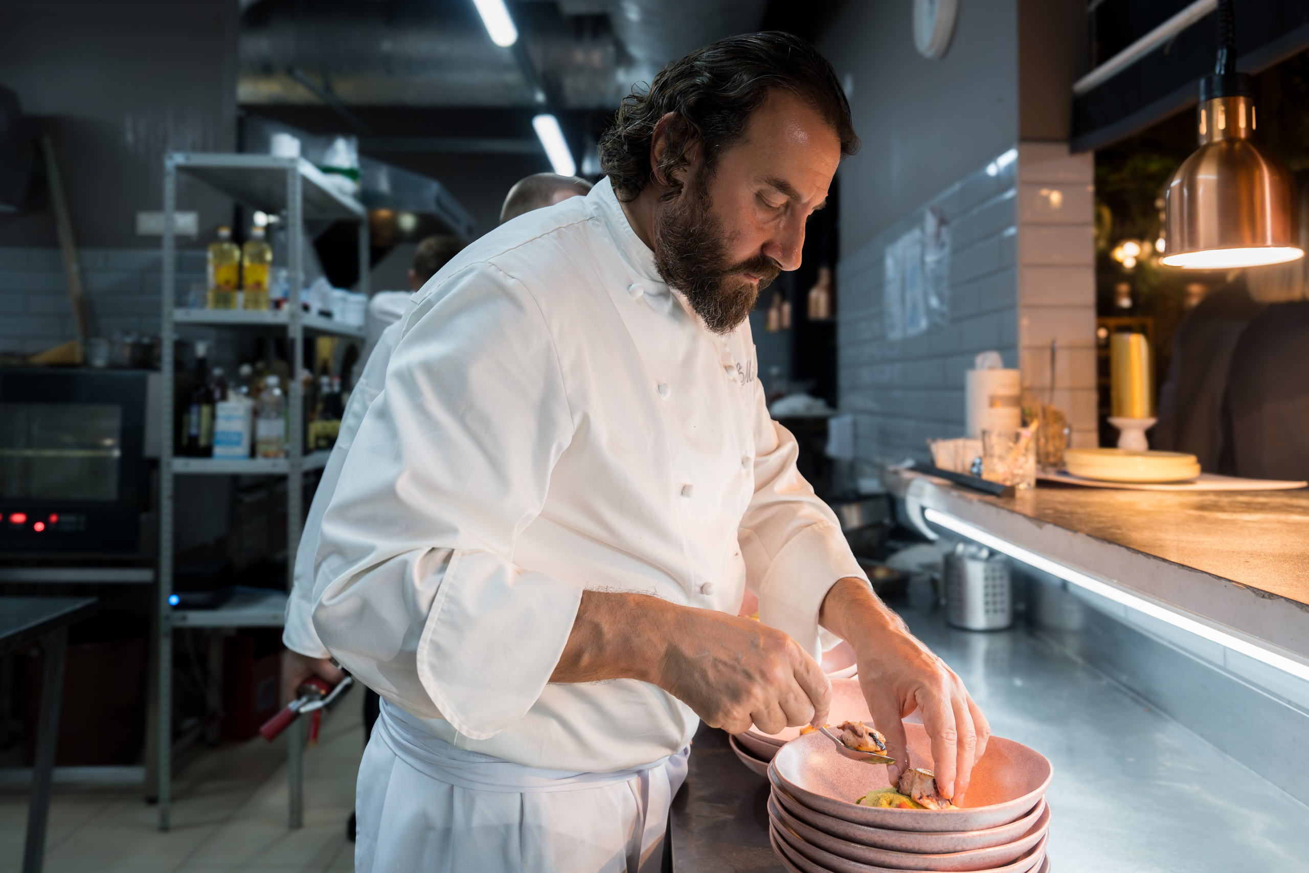 Гастрономический ужин «Лесная Италия» с Мирко Дзаго в ресторане RiverSide. Репортажный фотограф в Красной Поляне и Сочи Павлюченко Екатерина