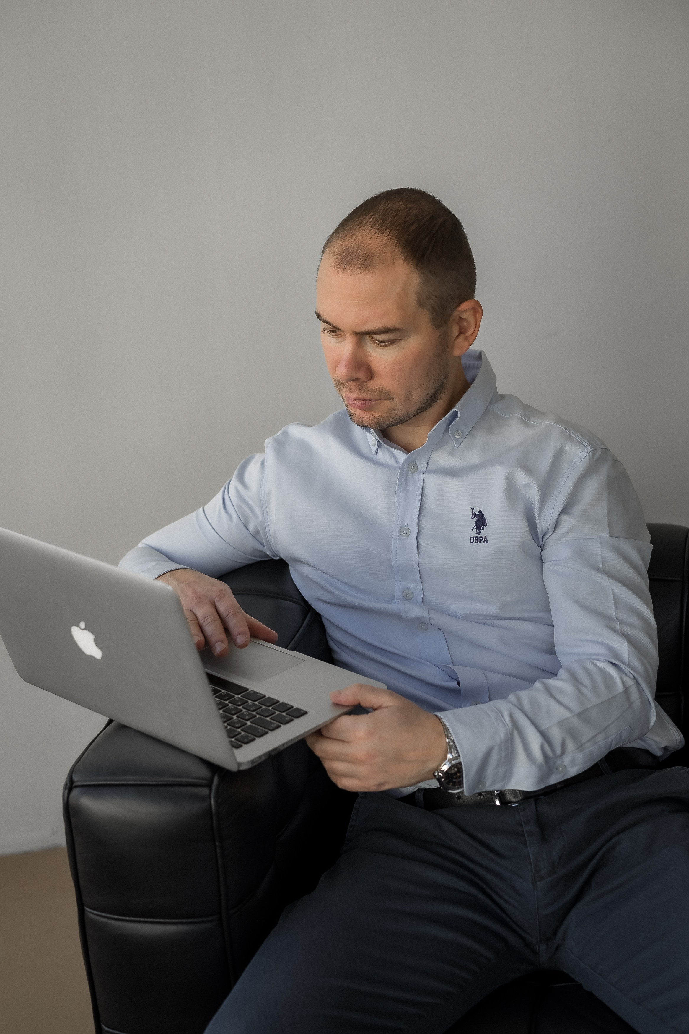 Бизнес портрет для руководителя. КОНТЕНТ |БРЕНД фотограф Санкт-Петербург — Жанна Олтаржевская