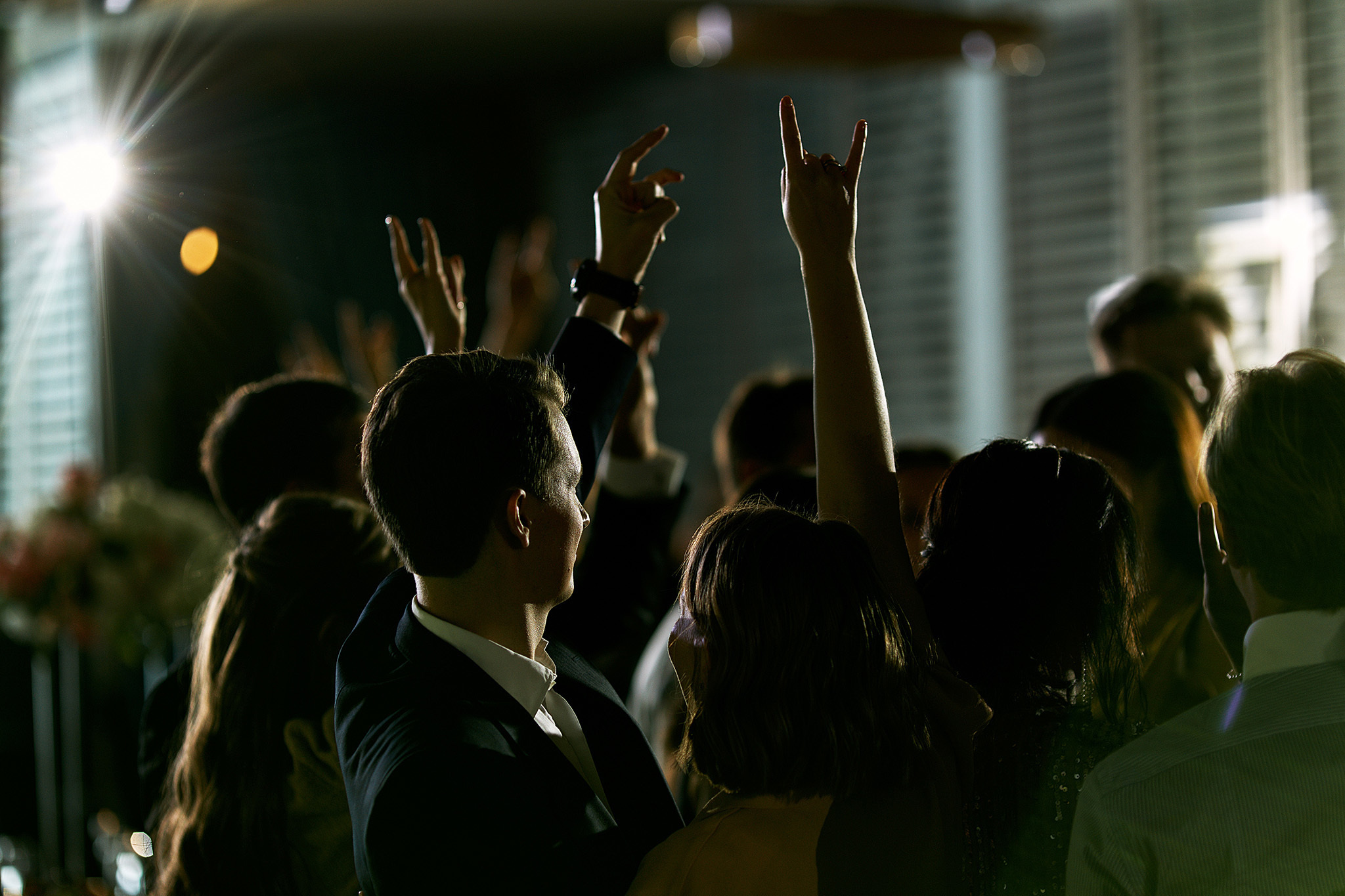 На теплоходе музыка играет). Фотограф Игорь Цаплин