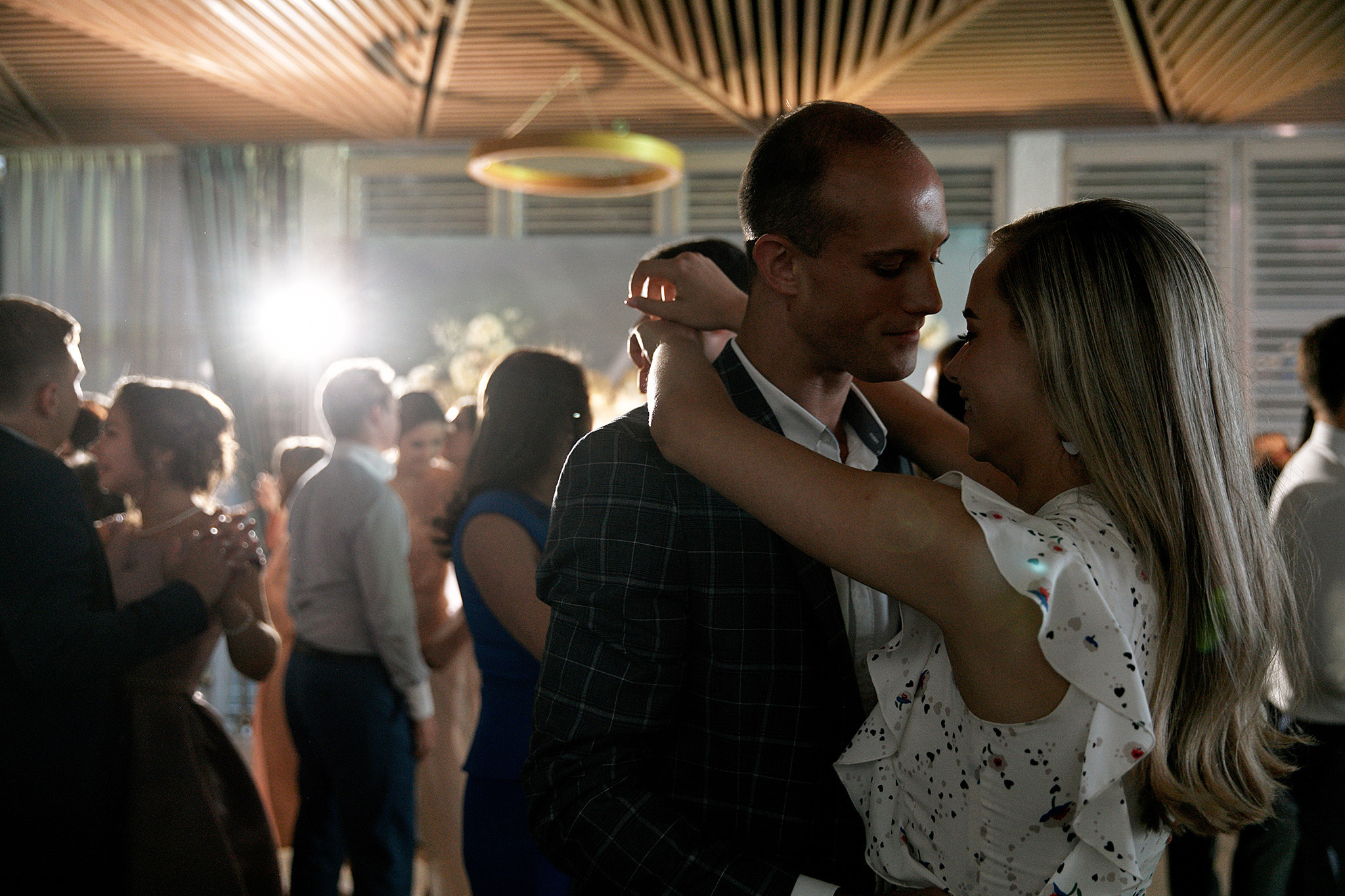 На теплоходе музыка играет). Фотограф Игорь Цаплин