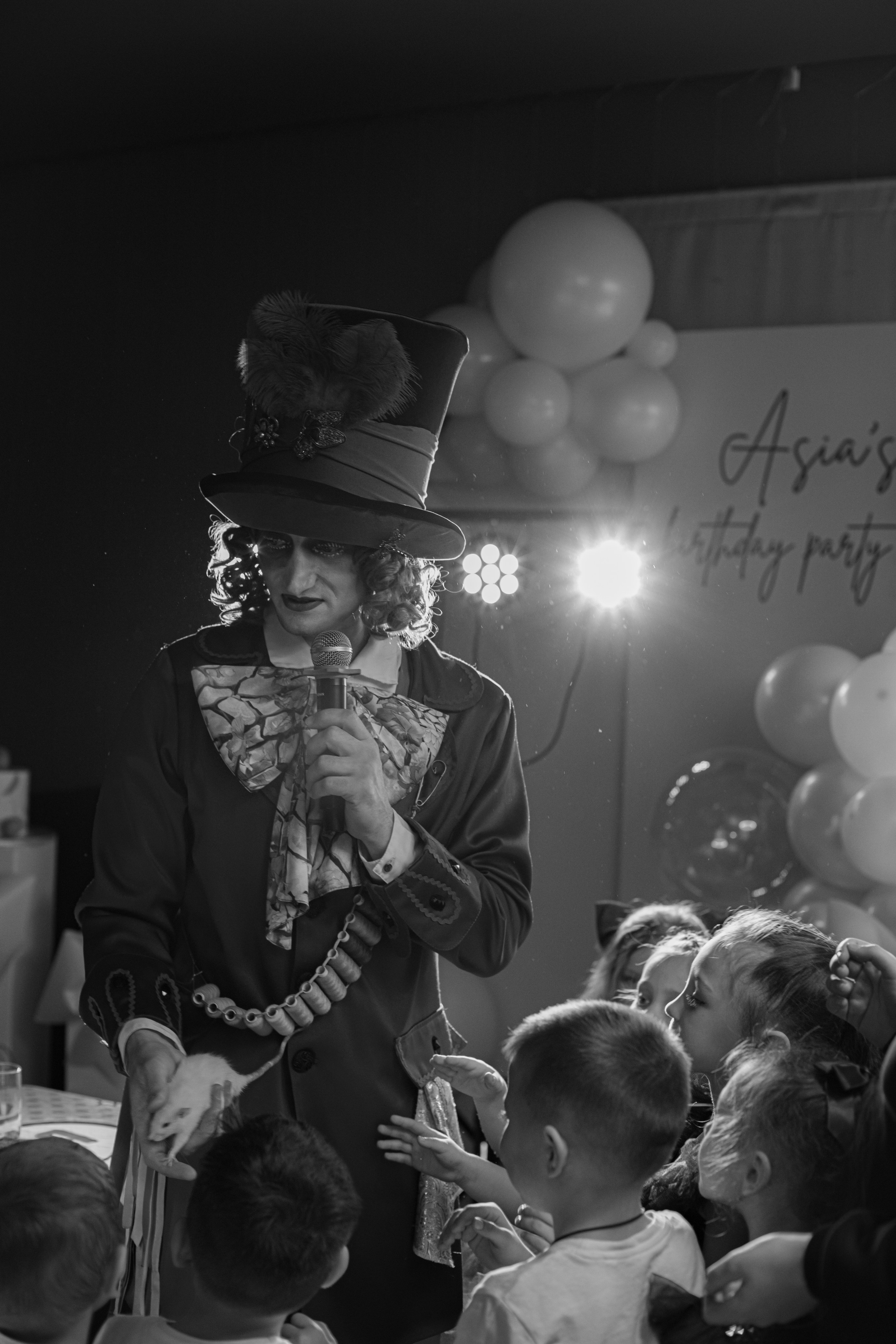 ASIA'S BIRTHDAY PARTY. Photokarish