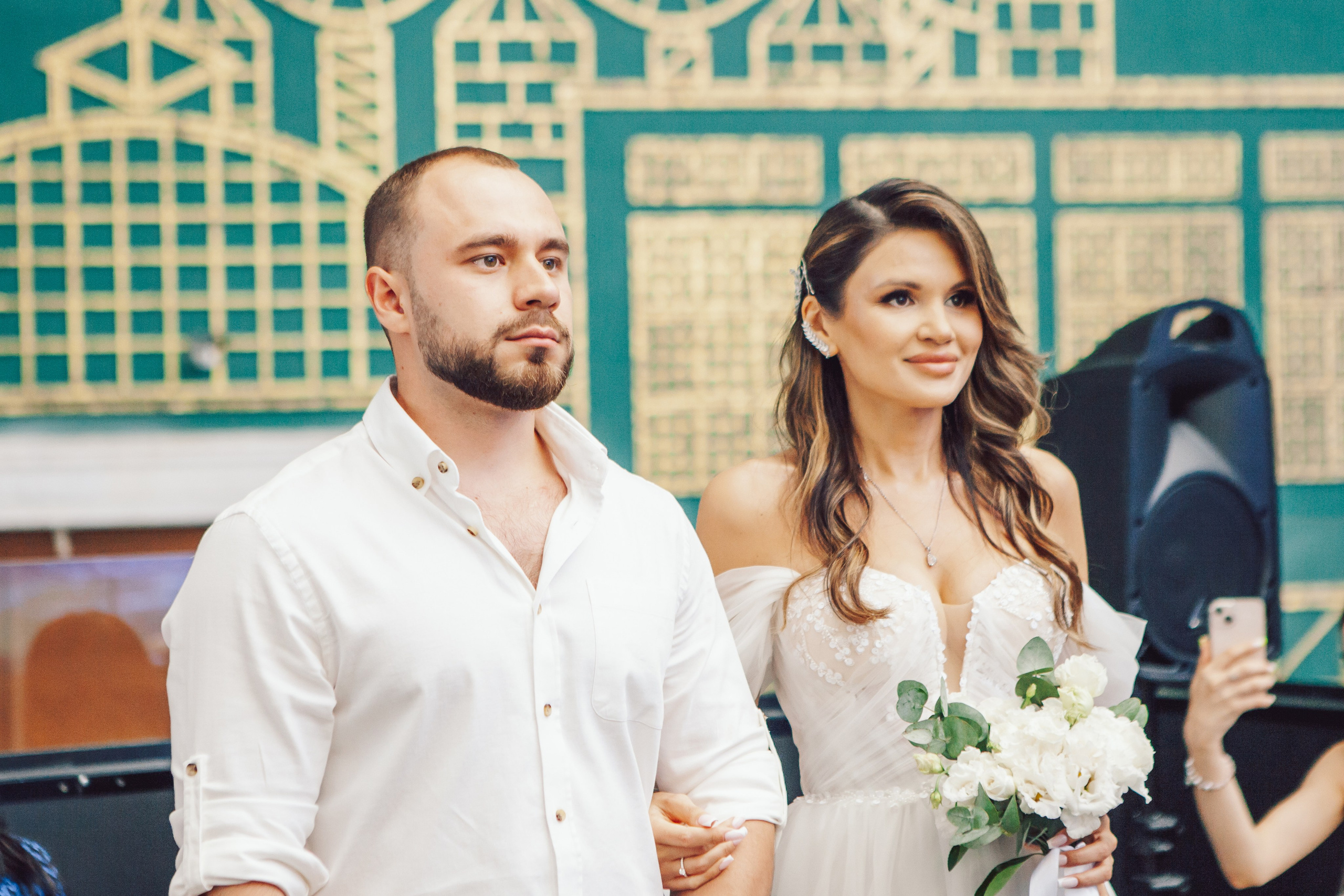 Молодожены в павильоне космонавтики и авиации №34 на вднх и в ресторане московское небо. Фотограф Ольга Ефремова