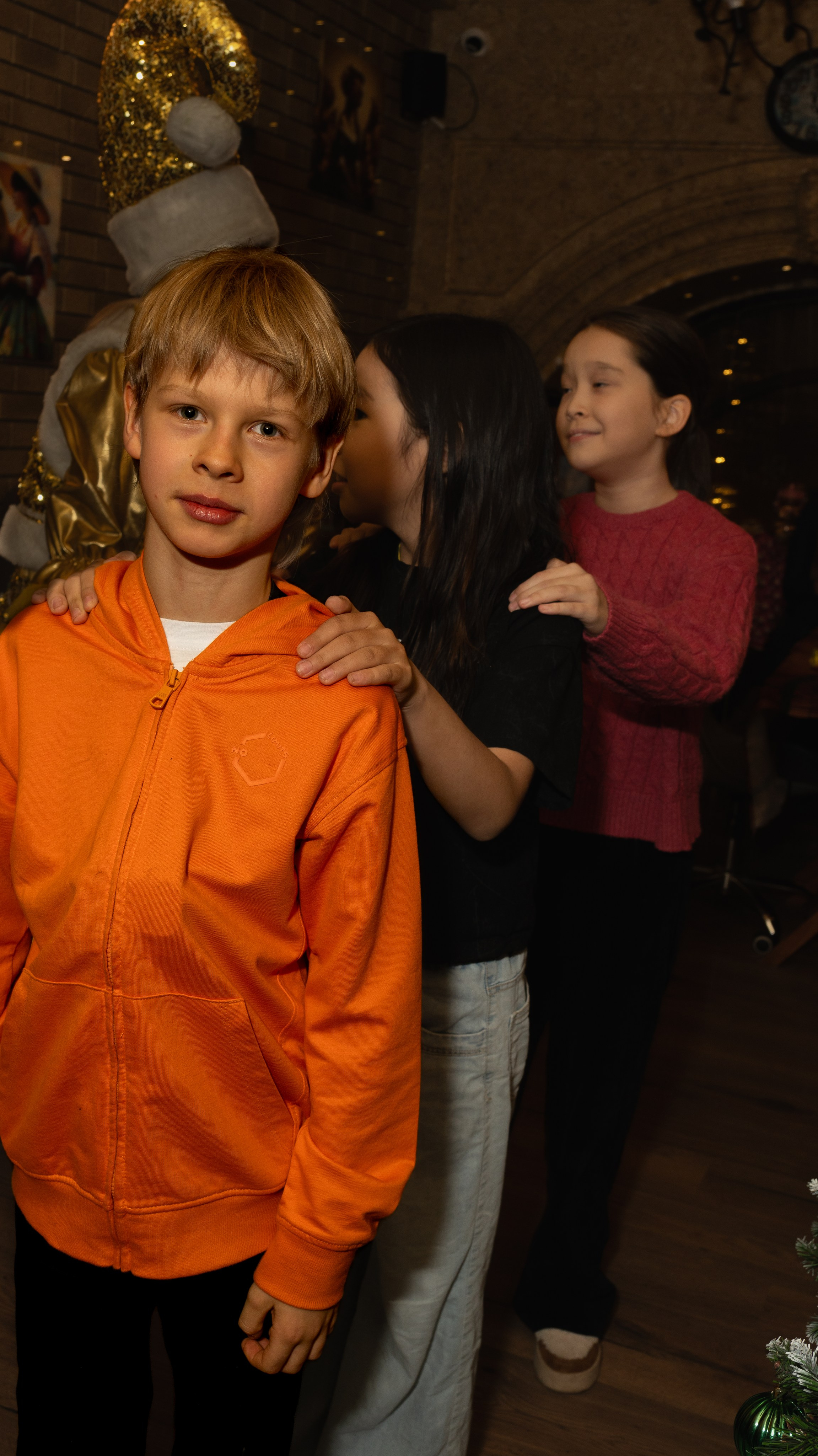 '25 Christmas at KofeBara. Stan Sidel’s Art