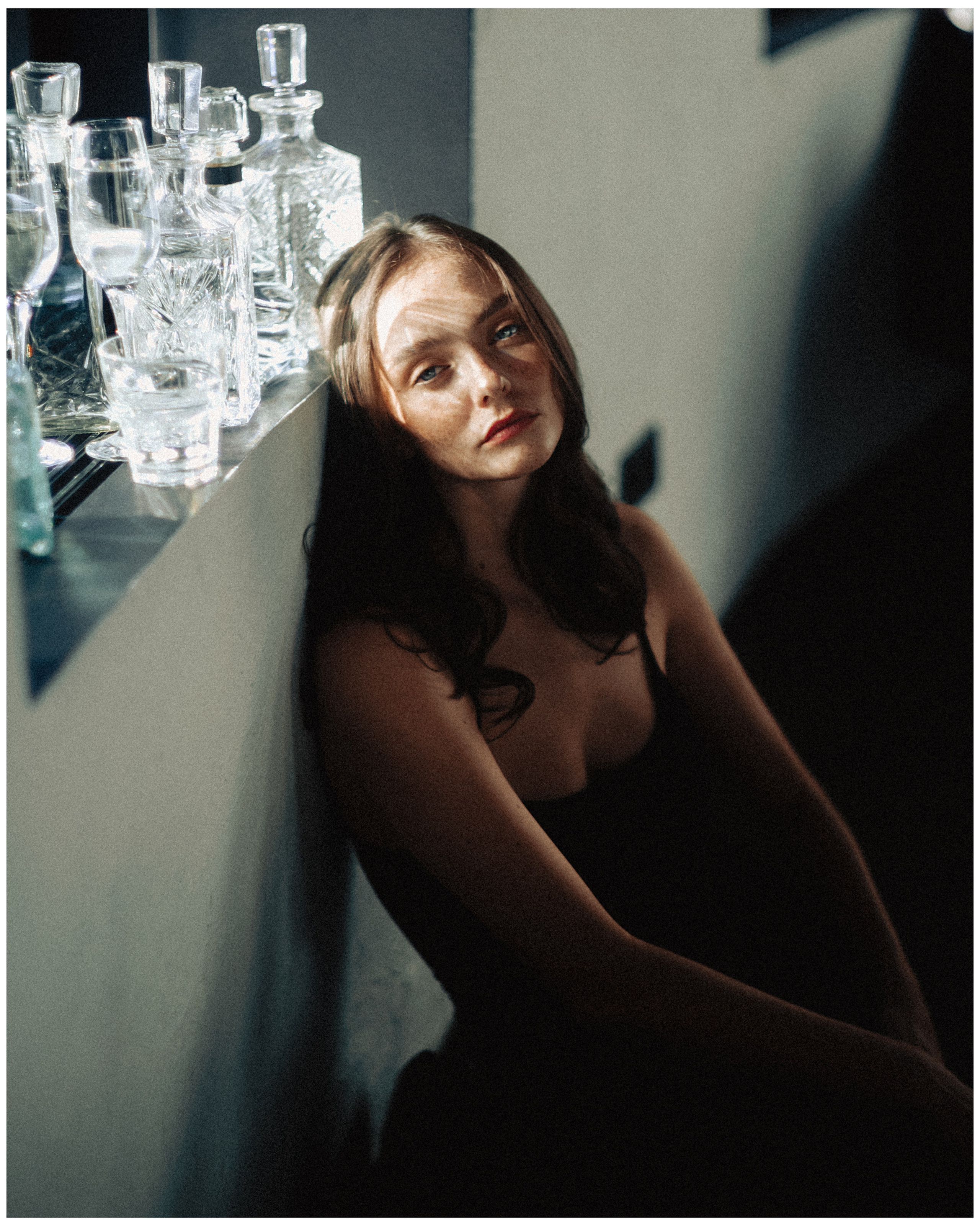 Арт фотосессия с необычной идеей в студии в Москве