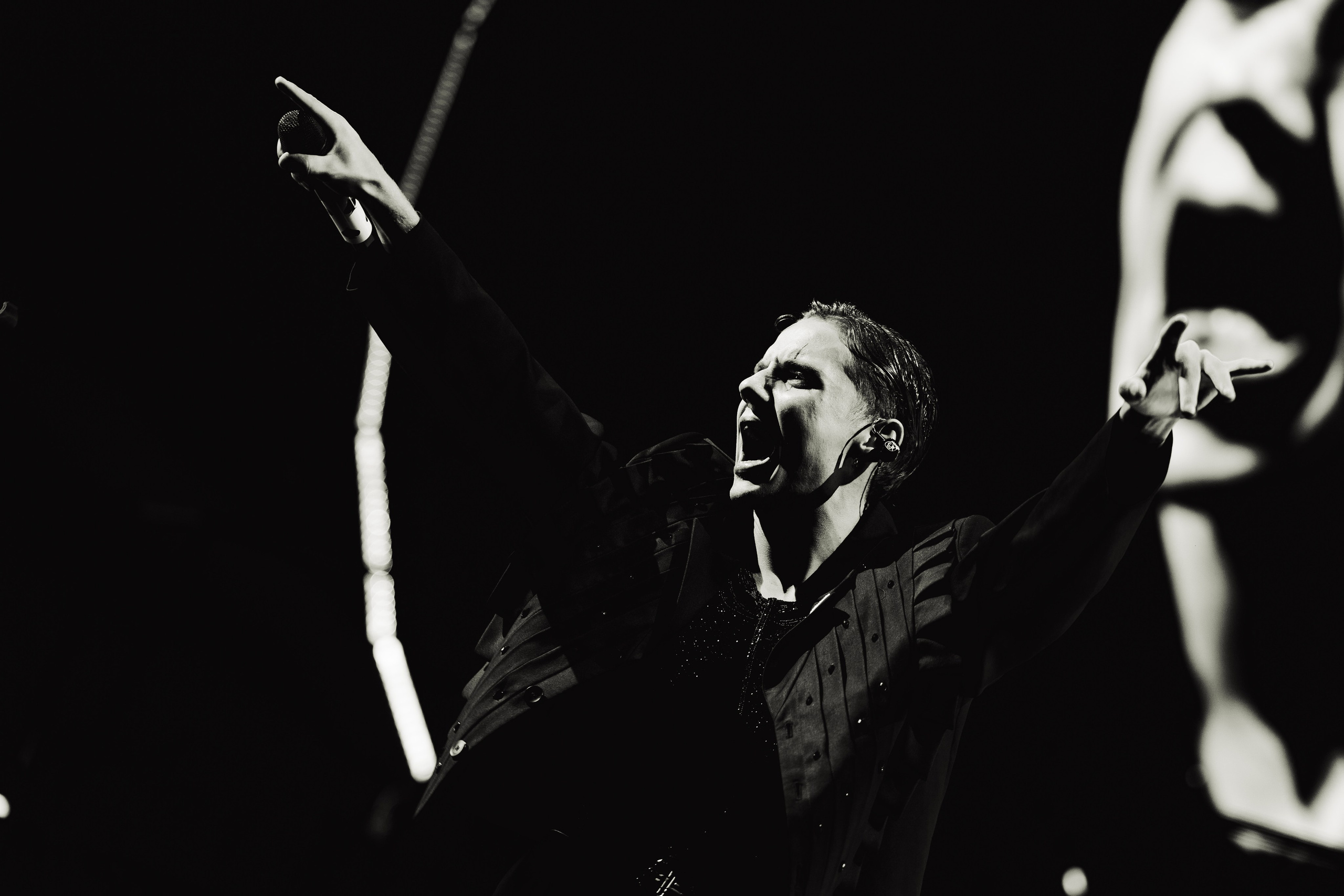 ВАНЯ ДМИТРИЕНКО В МЕГАСПОРТЕ 07.11.25. Концертный и репортажный фотограф в Москве и Санкт-Петербурге Мария