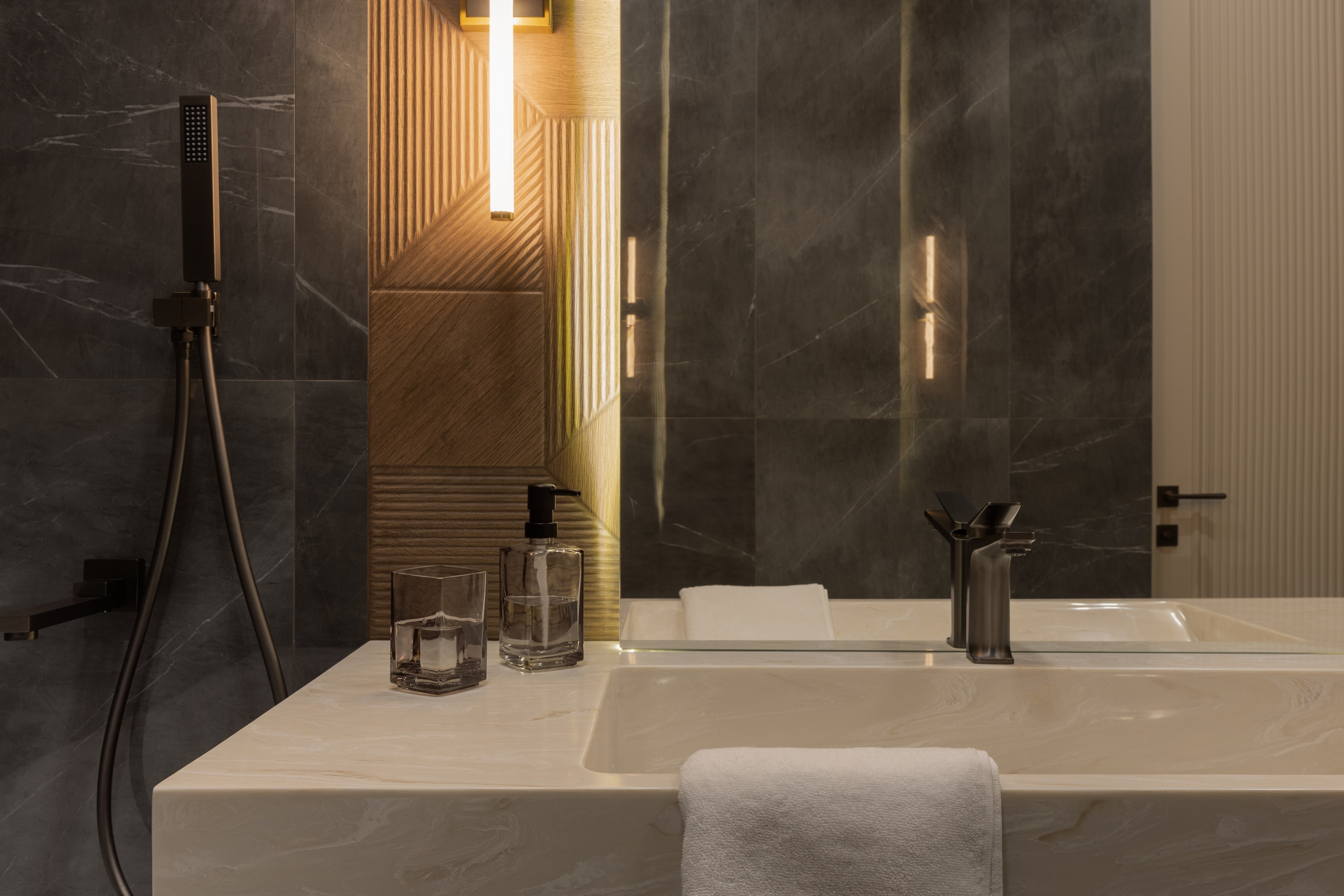 Динара Сембаева — Europe City. Roman Yakunin — interior photographer in Almaty, Kazakhstan