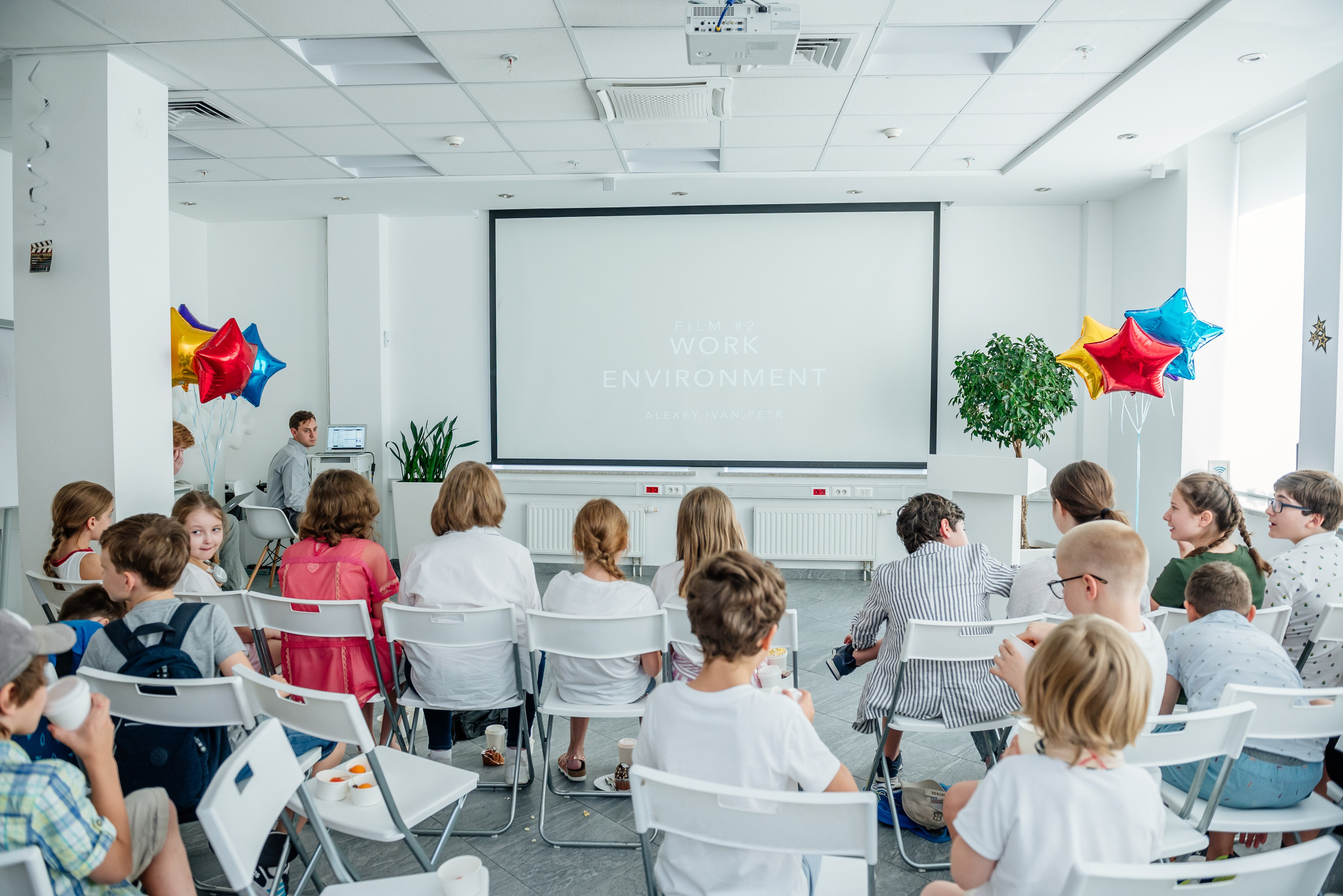 Английская школа. Study Lab. Фотограф LANA STIL. Семейный, репортажный фотограф, студия. Женский, мужской портрет. Фотографирую территориально в г. Королев, Москва, МО