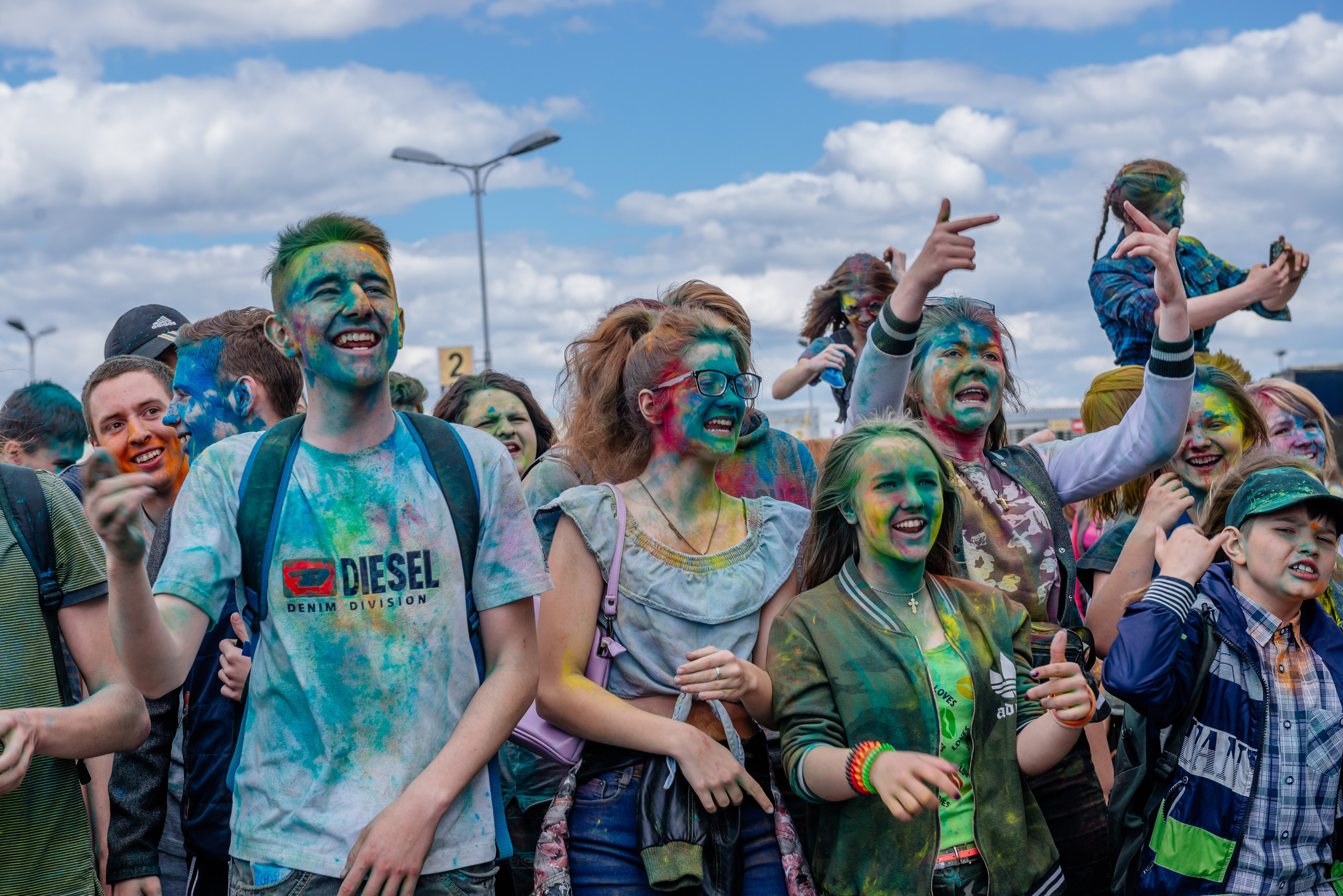 Фестиваль красок Holi. Москва, МО. Фотограф LANA STIL. Семейный, репортажный фотограф, студия. Женский, мужской портрет. Фотографирую территориально в г. Королев, Москва, МО