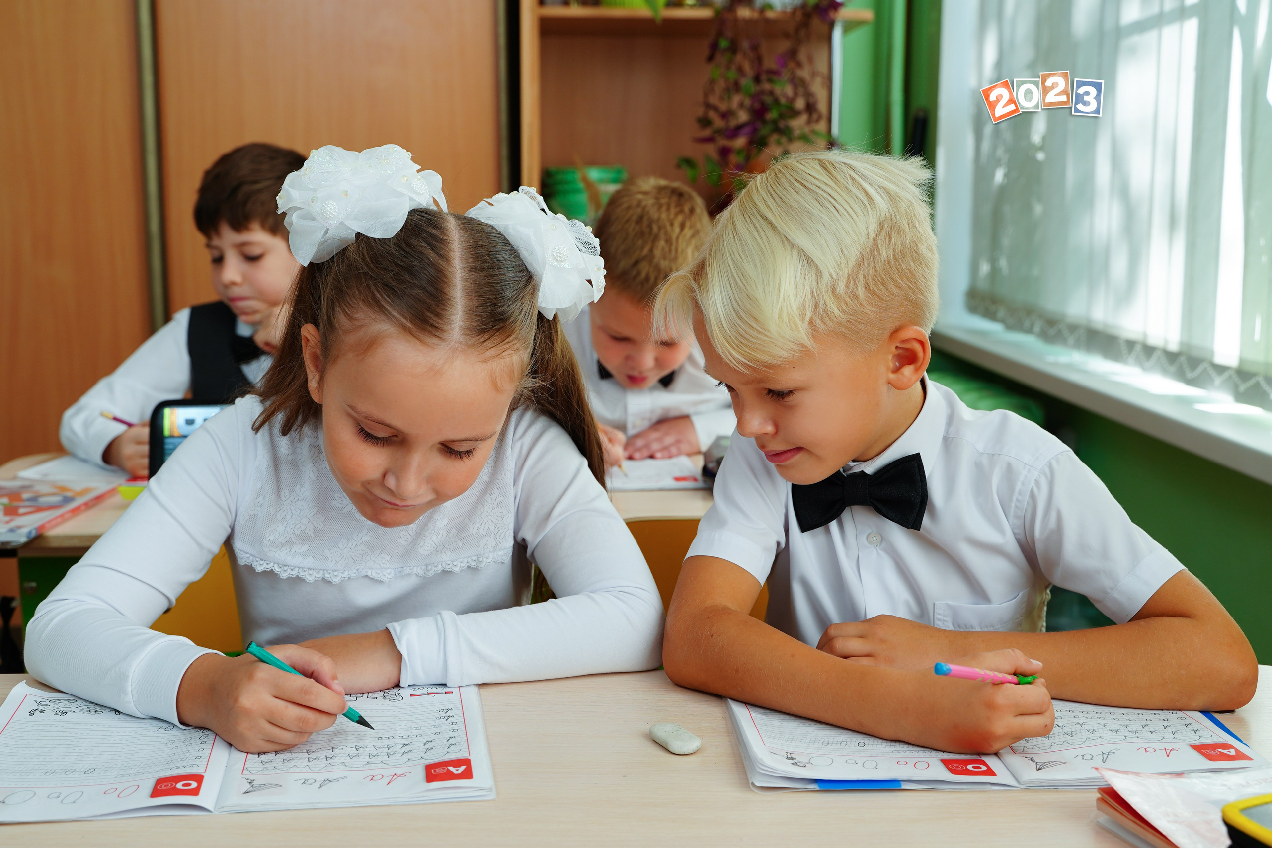 1 кл / мелкие группы //. MEMENTO.Выпускные альбомы, школьные, юбилейные и другие книги. Ростов-на-Дону