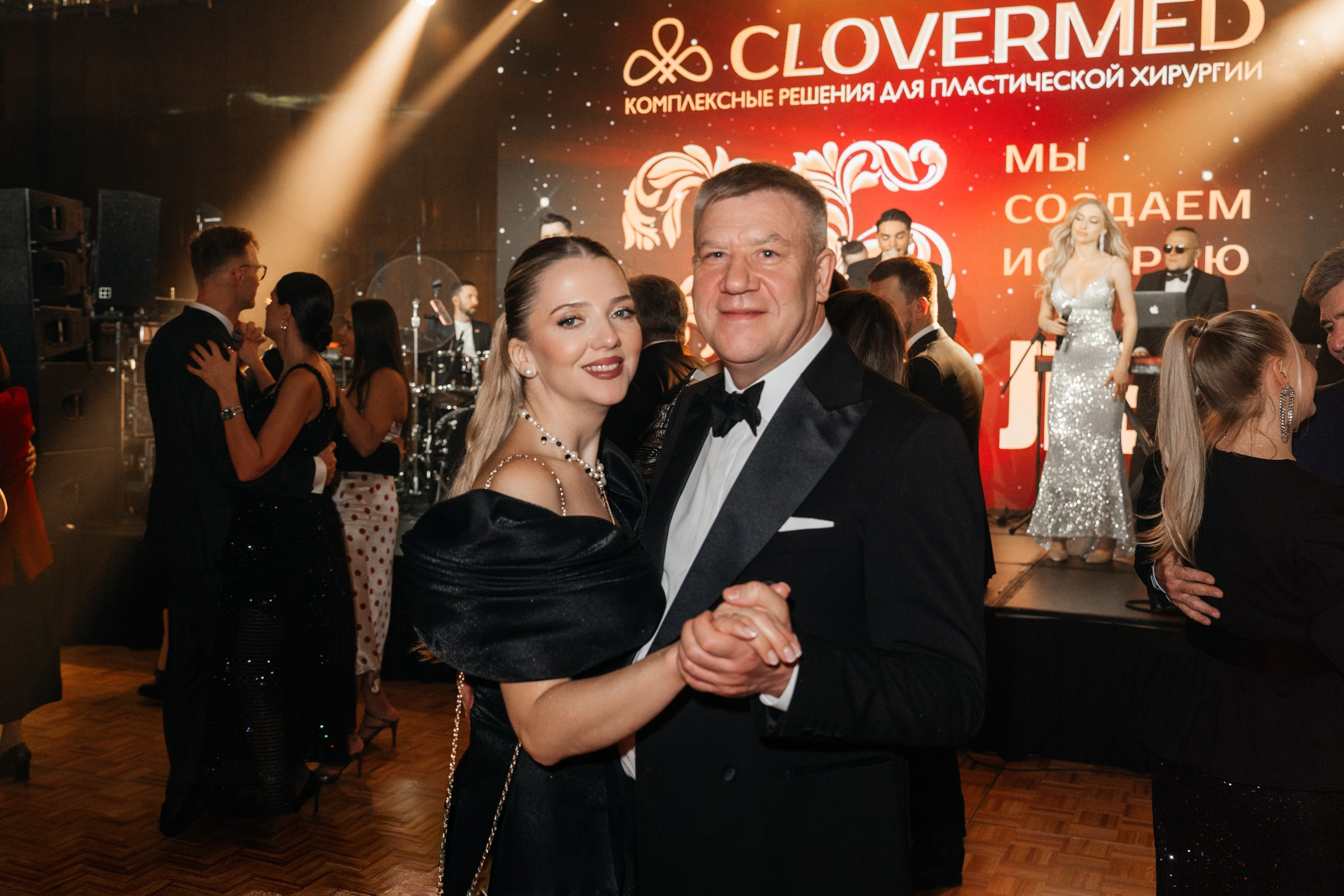 CLOVERMED 25 ЛЕТ. Семейный и репортажный фотограф в Москве Оксана Шилова