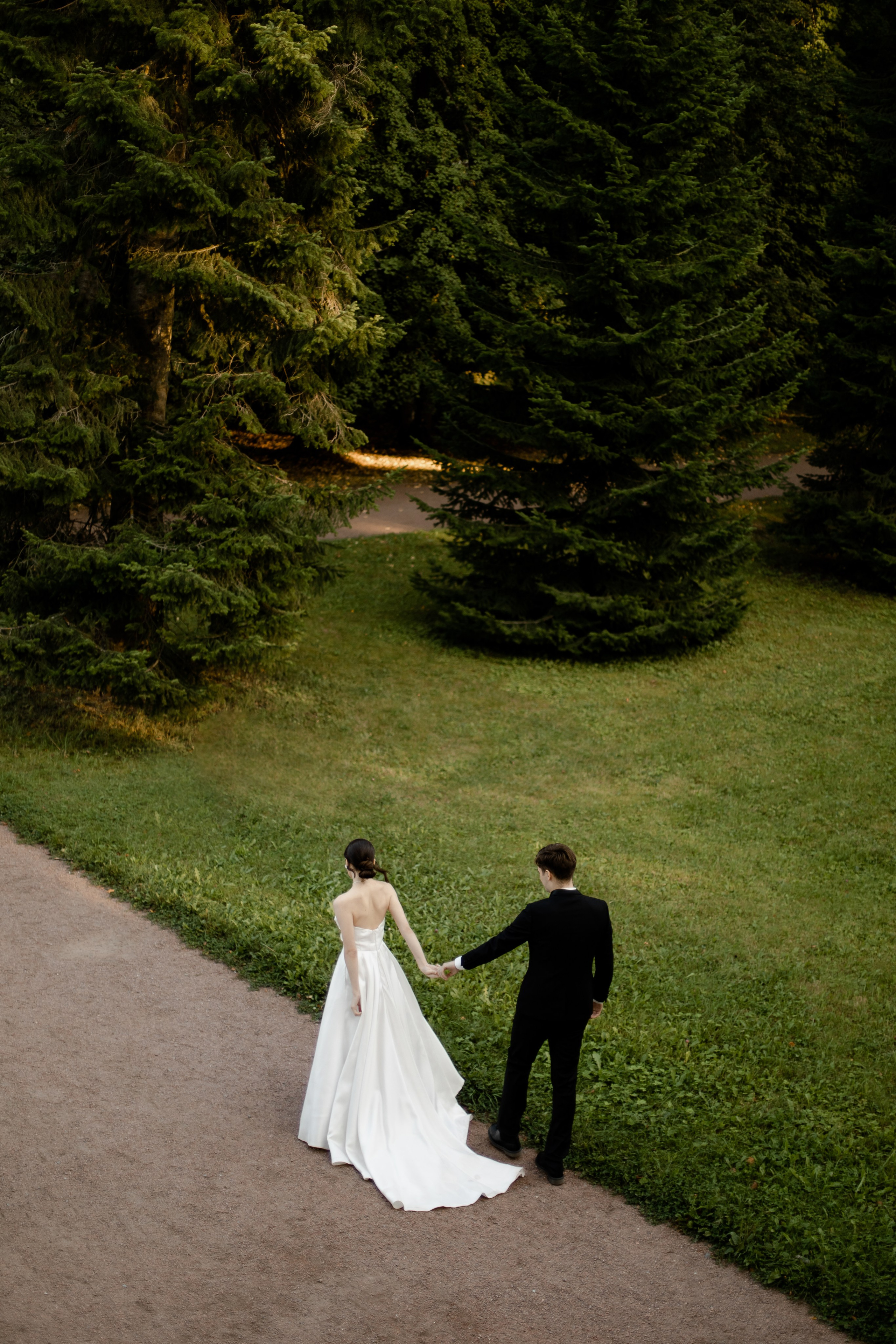 Свадебная прогулка в Ораниенбауме. Свадебный и портретный фотограф в Миассе Филиппенко Дарья