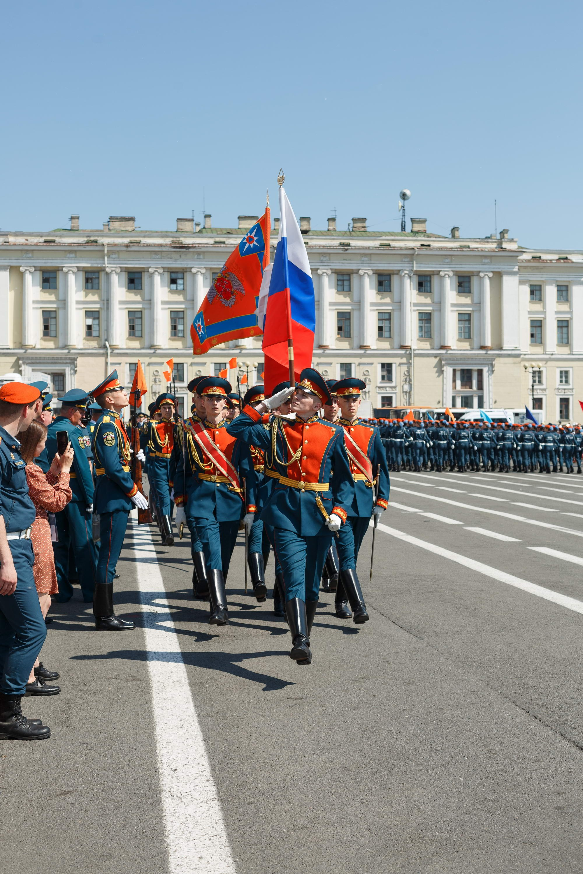 Выпуск офицеров СПб УГПС МЧС России. Свадебный фотограф Игорь Брундасов 8PHOTO на свадьбу венчание загс СПб