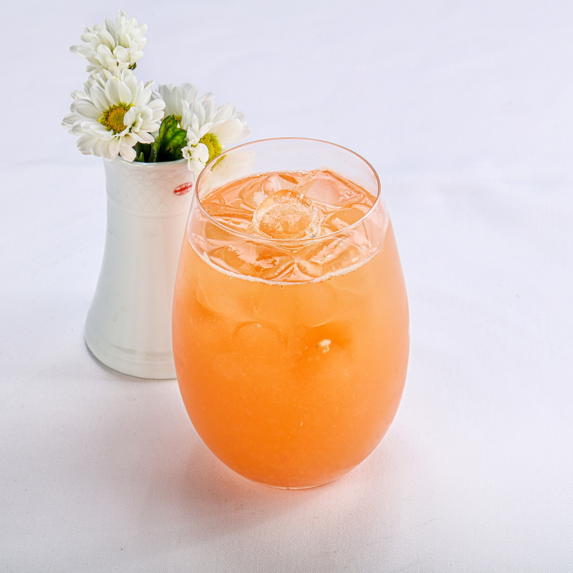 Фотосъемка суши и роллов. Заказ по тел.: +7 (906) 006-90-22. Фуд-фотограф Андрей Старостин — съемка еды в Москве. 9000 руб. в час