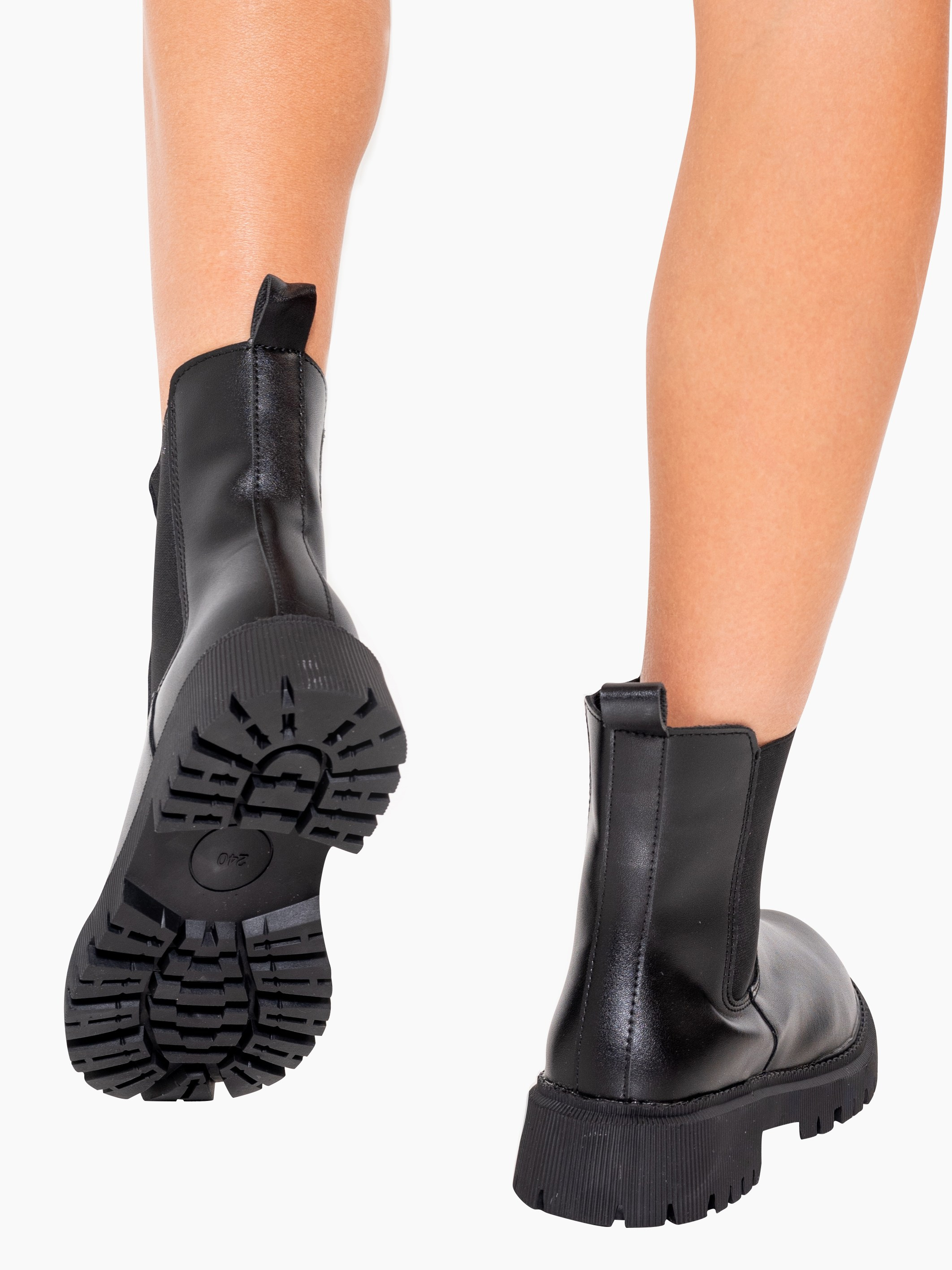 Съемка обуви. Фотограф | Фотосессии для маркетплейсов