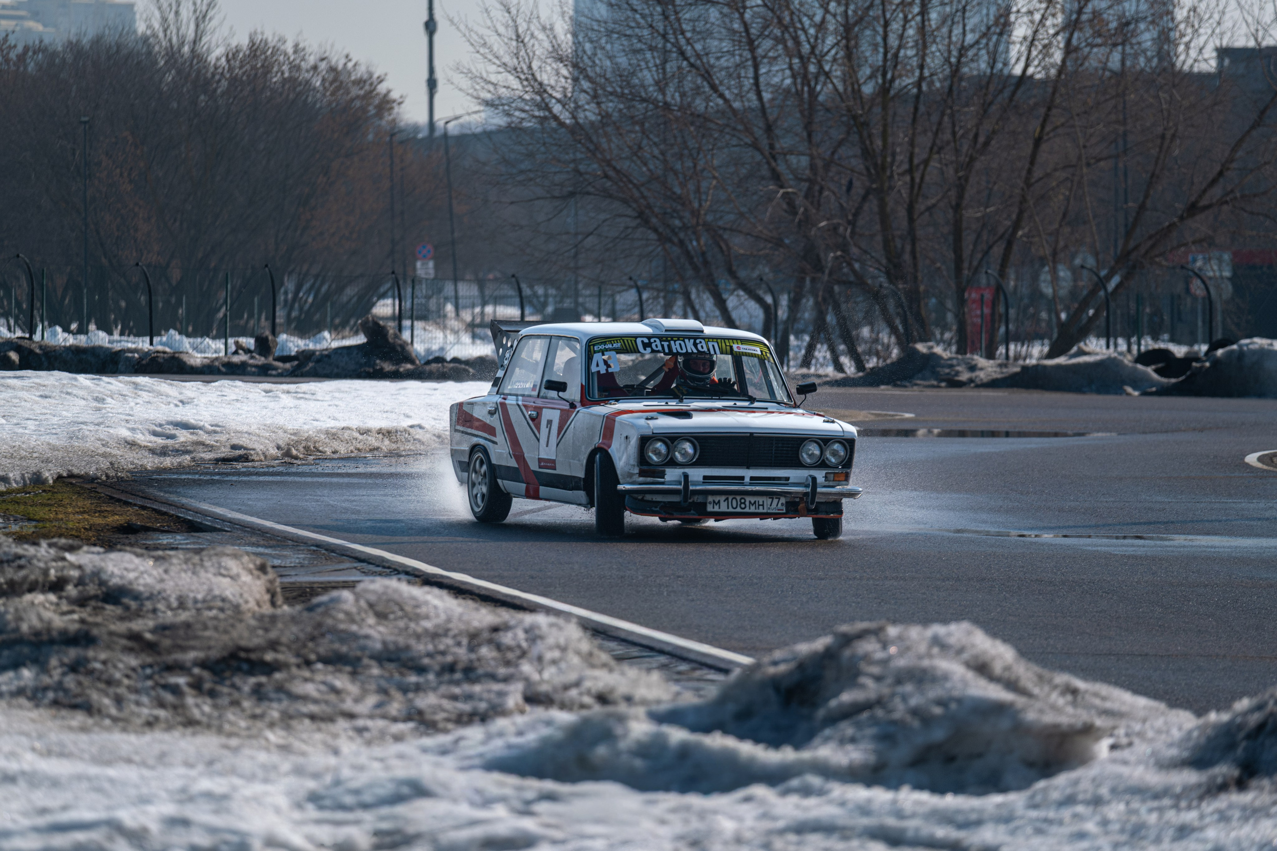 Спортивная автомобильная съемка. Malenkyia