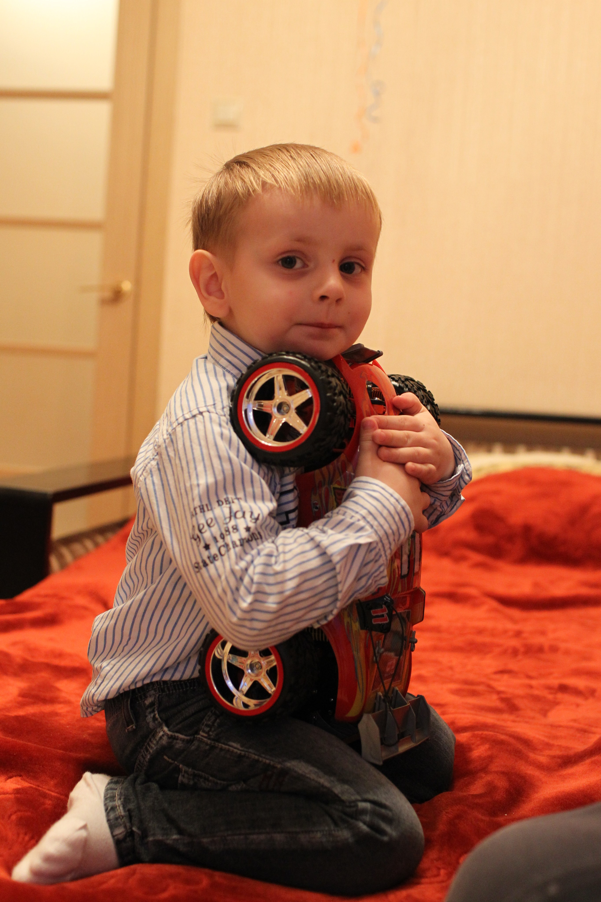 Детская фотография в помещении и на улице. Сайт фотографа Виталия Дени