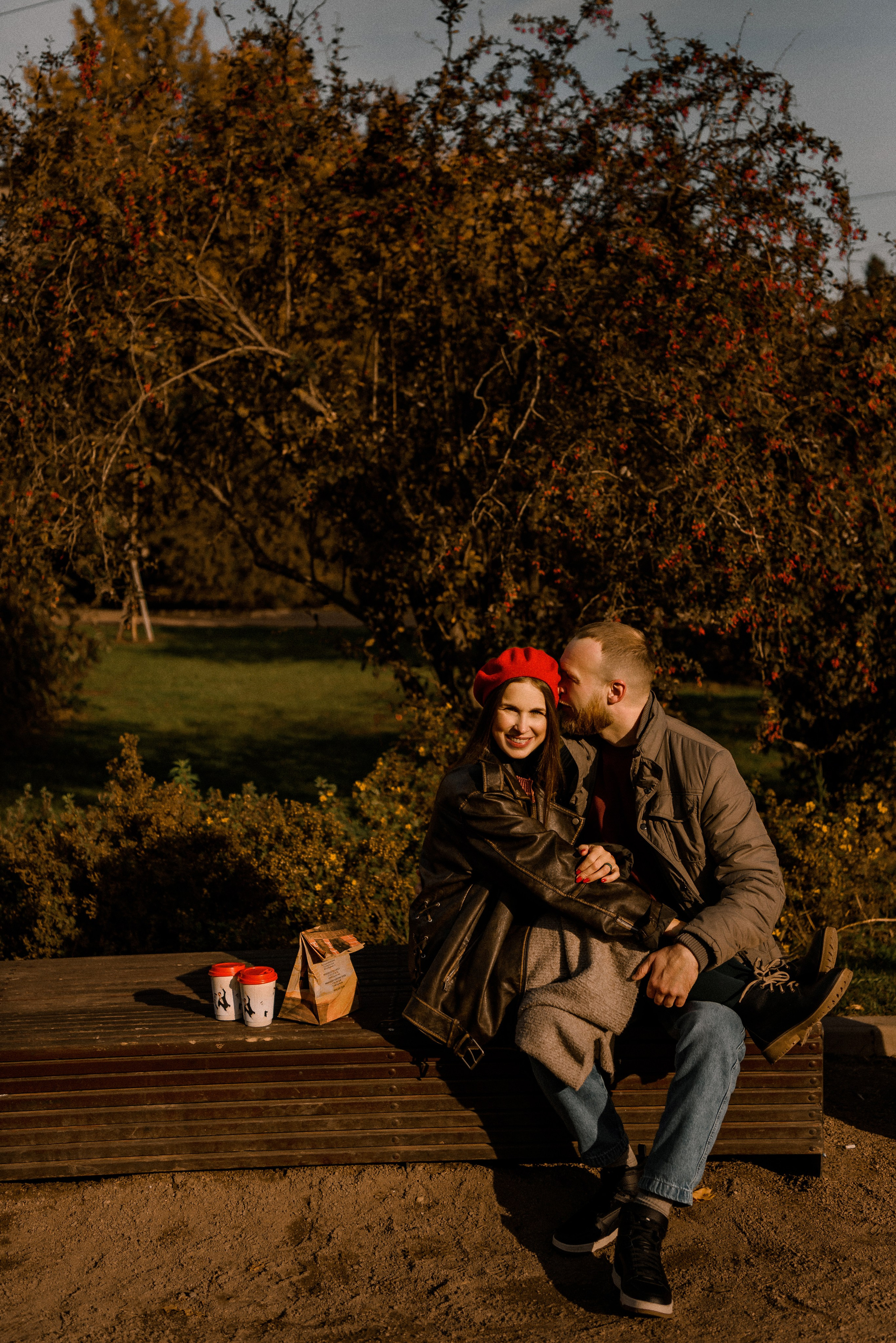 Люба и Коля. Осень на Петроградке. Свадебный фотограф в Санкт-Петербурге София Шубик