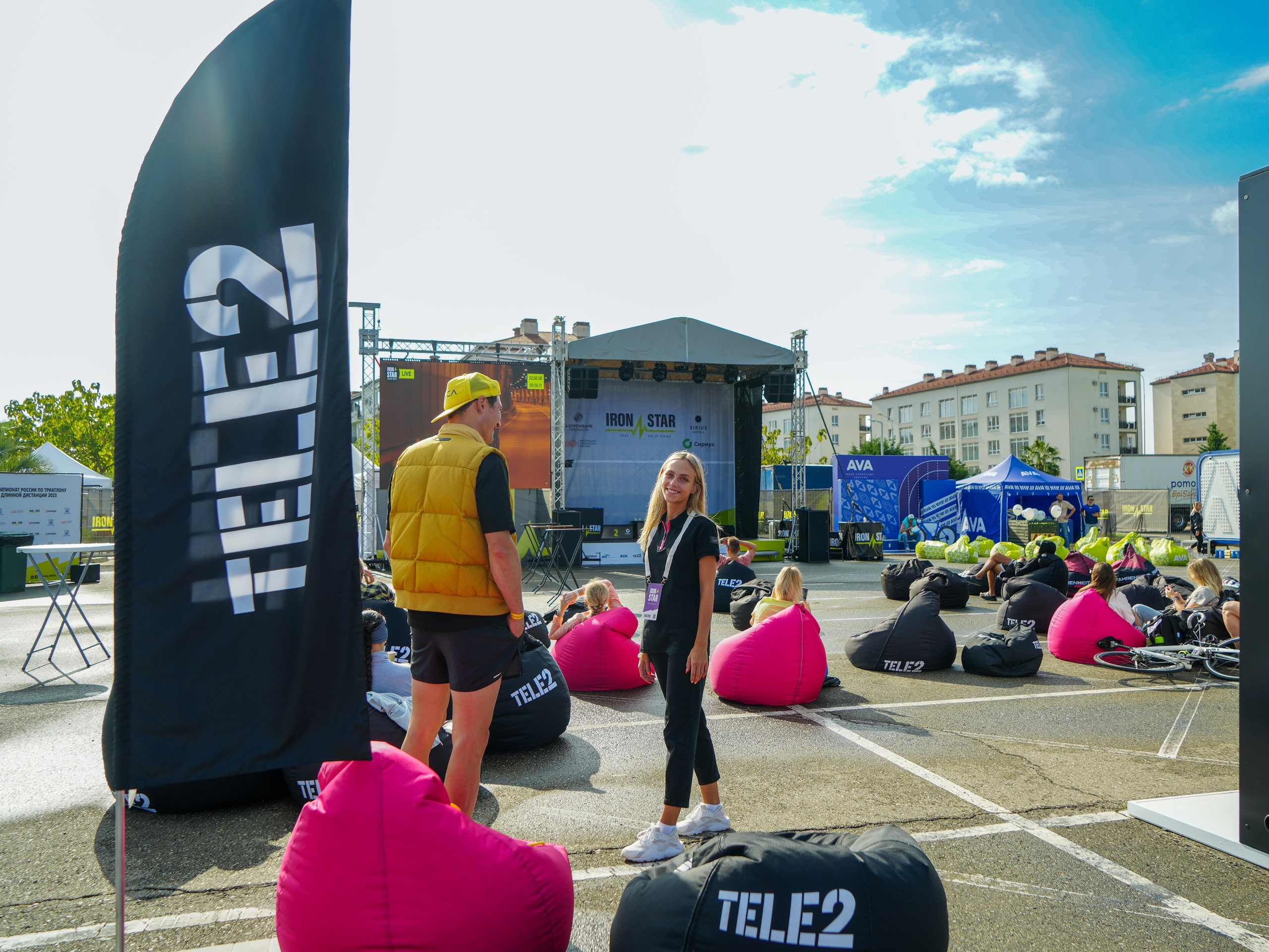 Фотоотчет партнерской интеграции для компании TELE2 на фестивале Ironstar. Репортажный фотограф в Красной Поляне и Сочи Павлюченко Екатерина