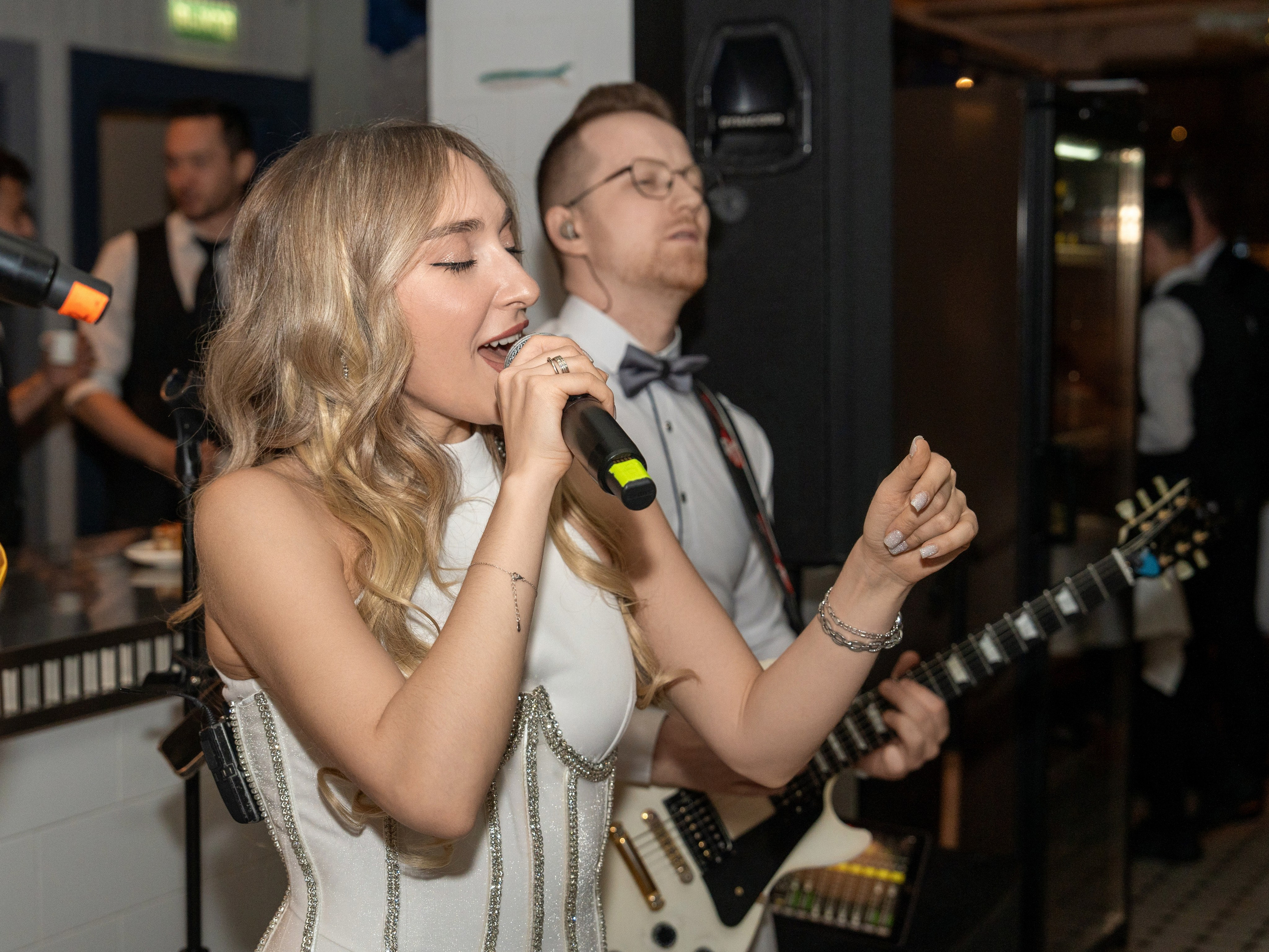 Новый год 2025 в ресторане Сахалин. Репортажный фотограф в Красной Поляне и Сочи Павлюченко Екатерина