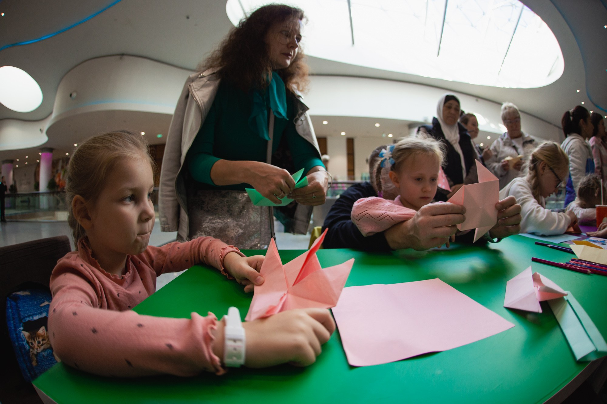Сказка в ТЦ Океания. Репортажный и концертный фотограф в Москве Анастасия Осень