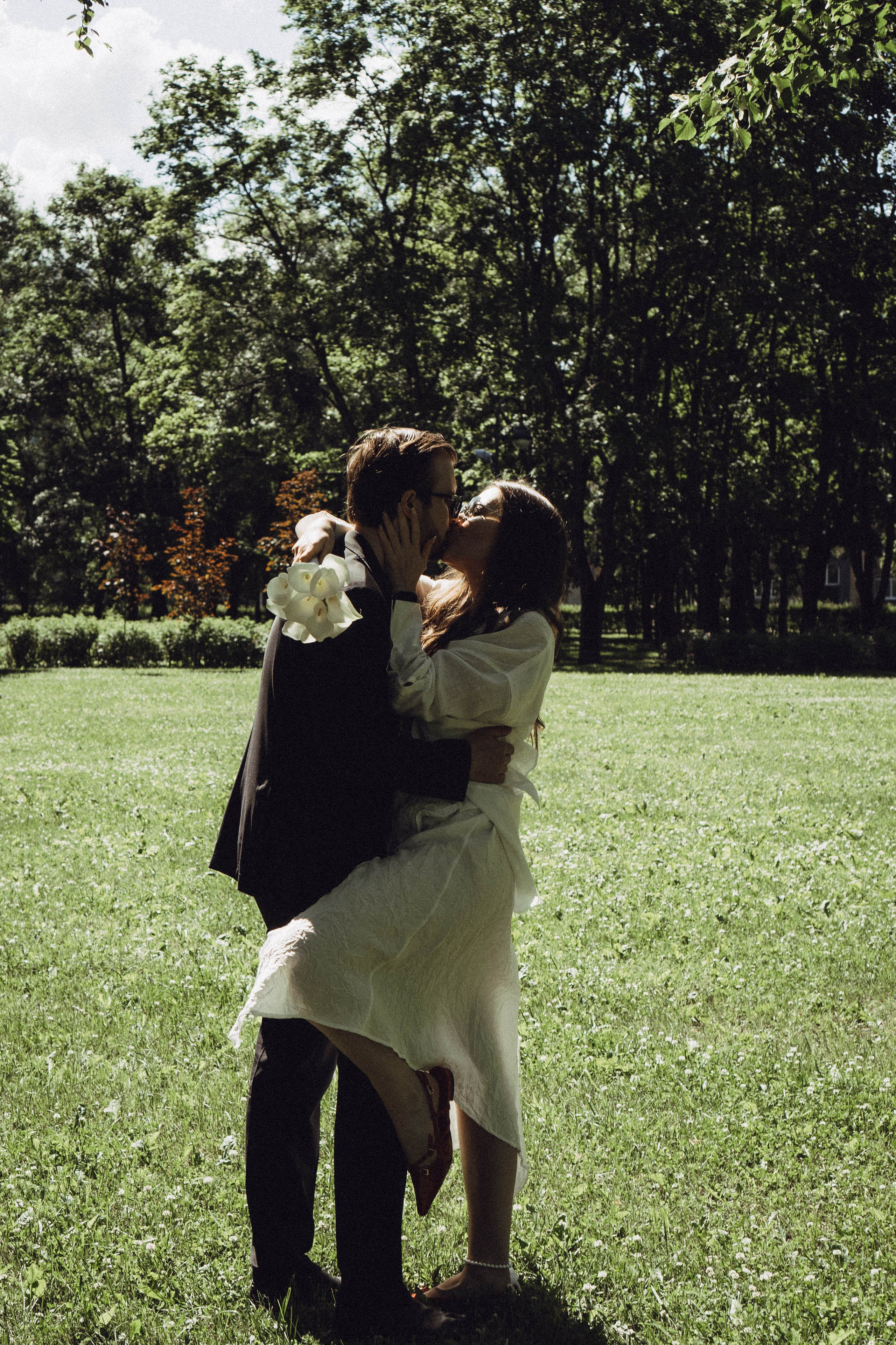 СВАДЕБНАЯ СЬЕМКА В ПАРКЕ ПОБЕДЫ И ПРОГУЛКА ПО МОСКОВСКОМУ ПРОСПЕКТУ. Профессиональный фотограф, Санкт-Петербург — Виктория Богомолова