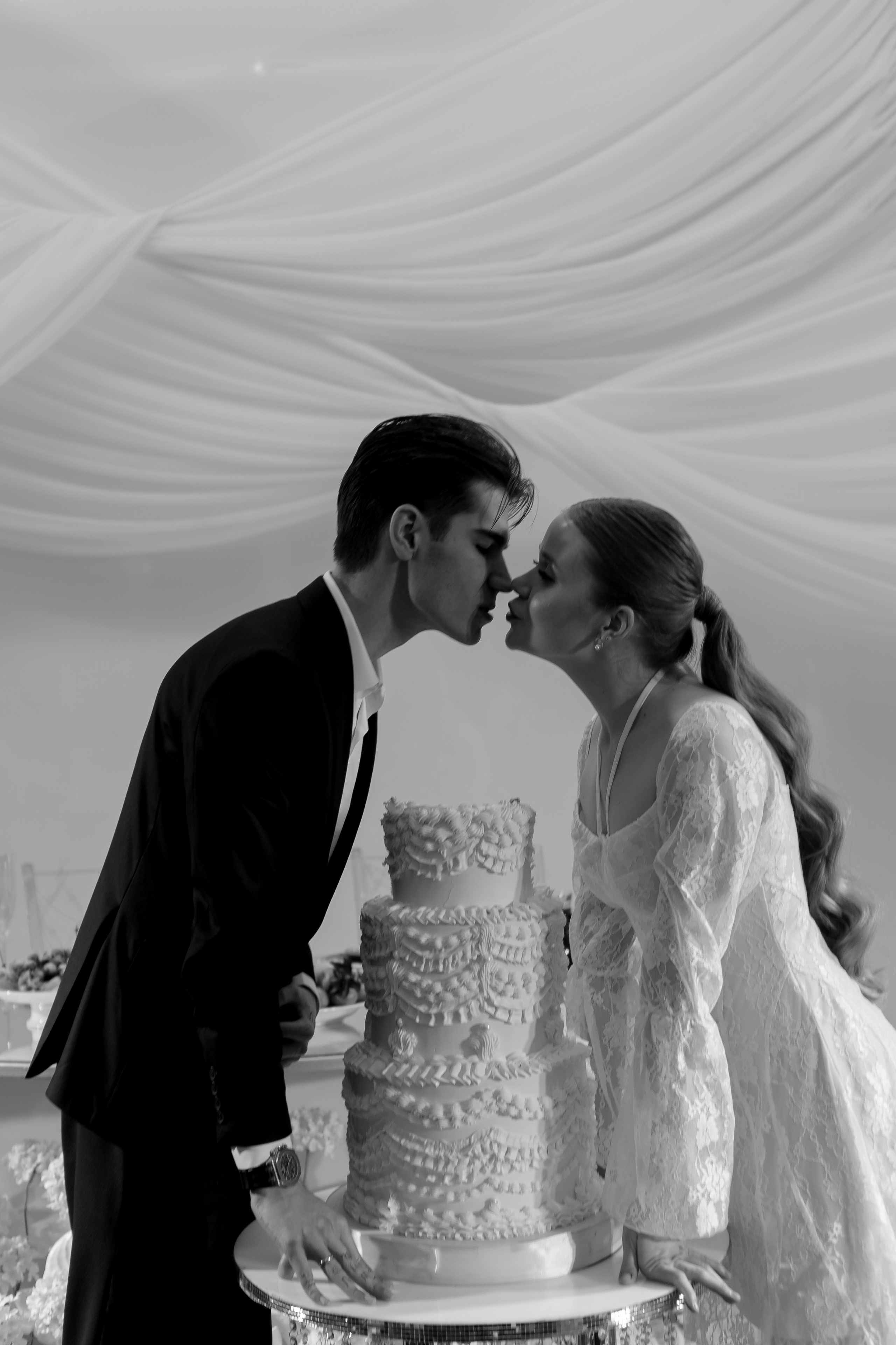 СВАДЕБНЫЙ ТОРТ. ФОТОСЕСИИЯ БАНКЕТА (СНЯТО В СИБИРЕ В НИЖНЕВАРТОВСКЕ). Профессиональный фотограф, Санкт-Петербург — Виктория Богомолова