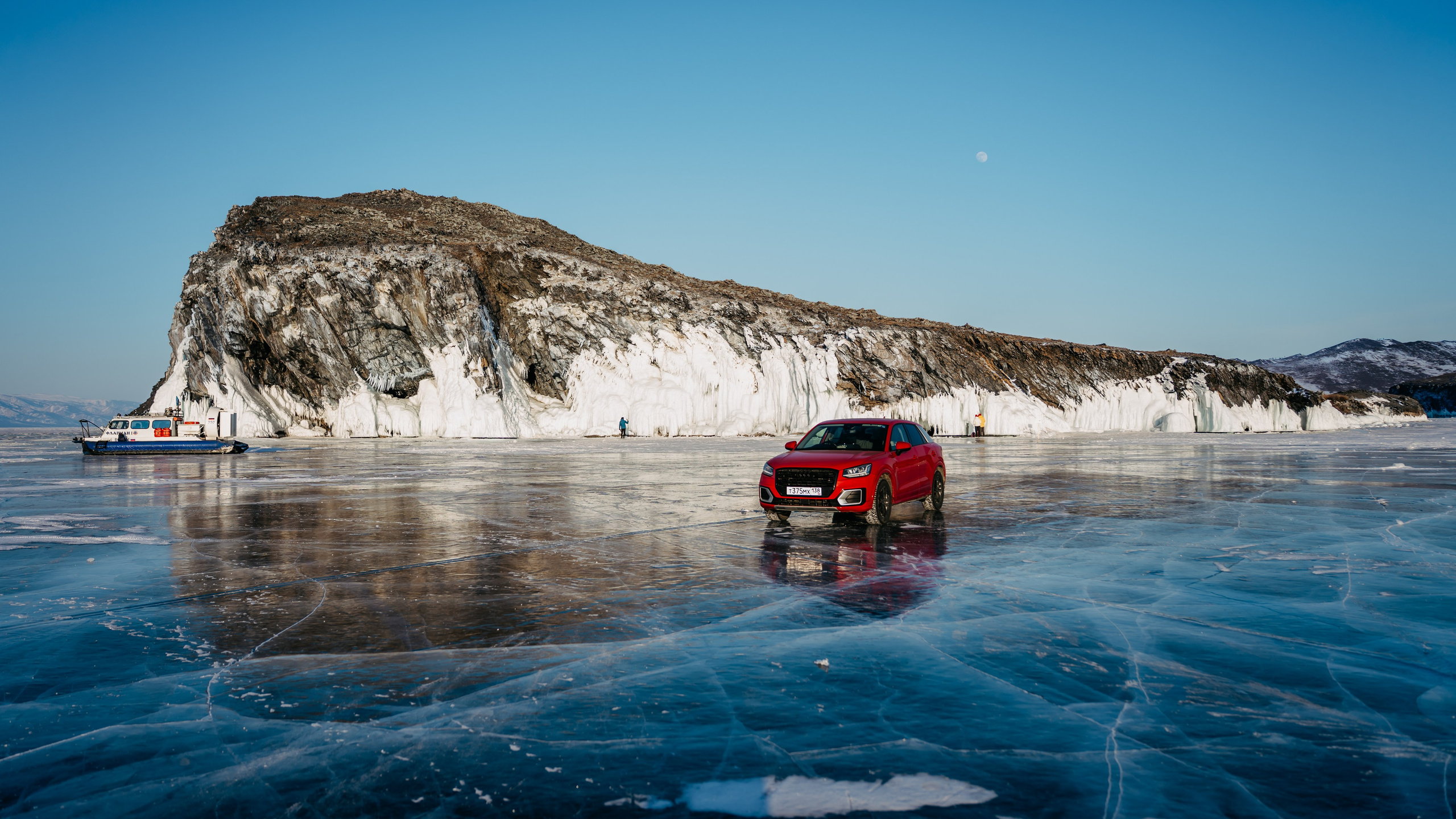 Audi Q2. Фотограф, видеограф и пилот дрона на Байкале