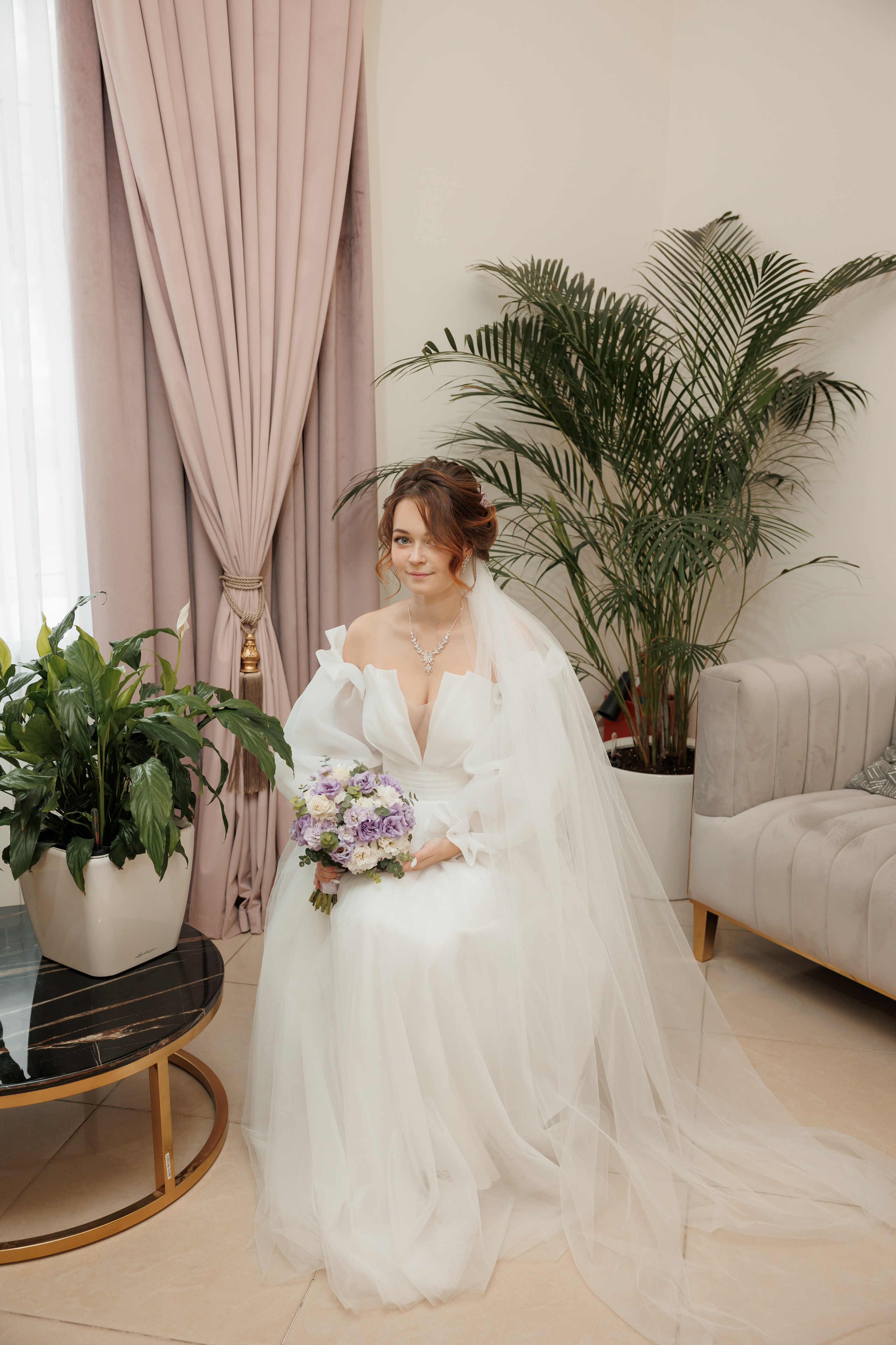 Константин и Дарья, ЗАГС ВДНХ, отель Soluxe, ресторан «Антик». Свадебный и репортажный фотограф (Москва, Королев и другие)