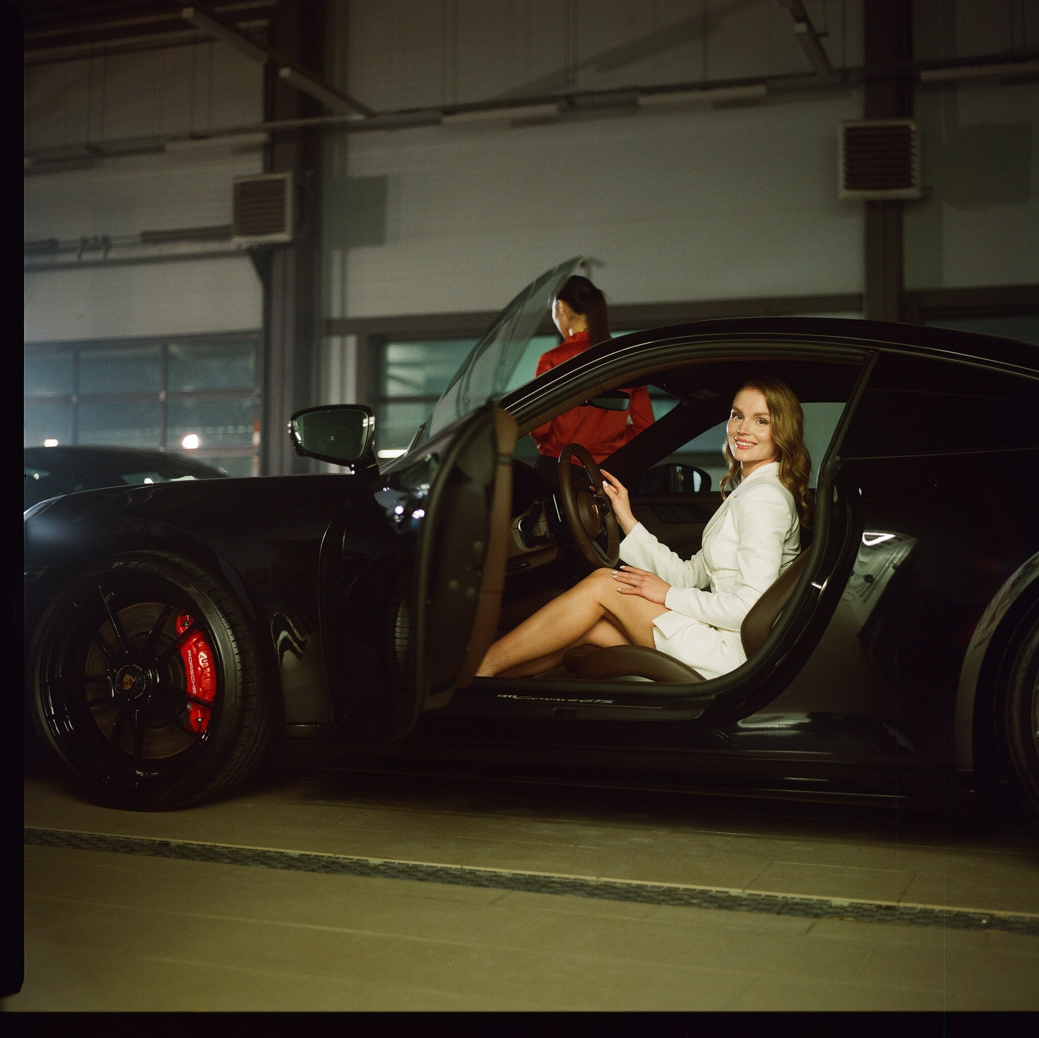 «Night in Salon» Porshe автосалон. Фотограф в Актобе Алексей Вагин