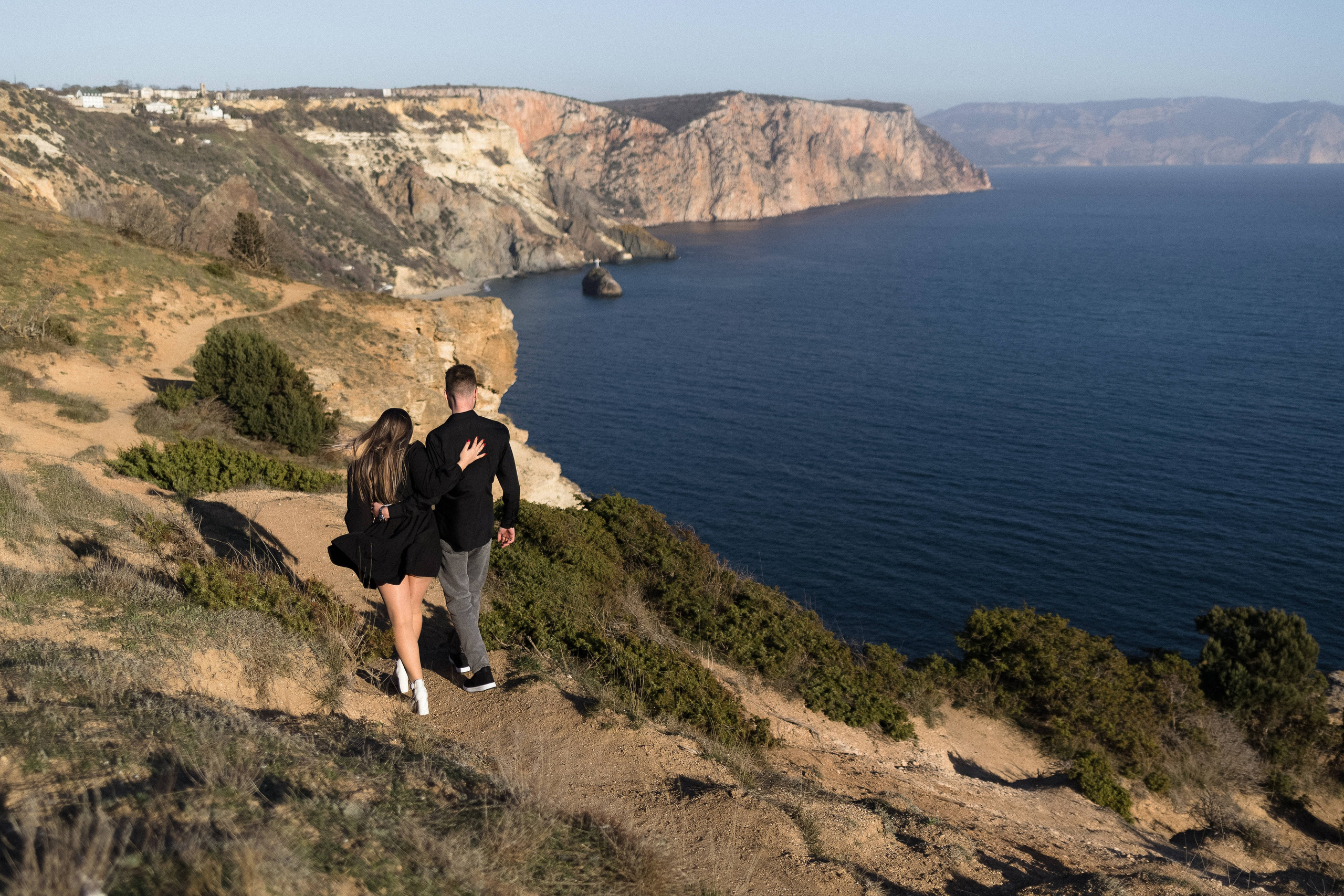 «Закат над морем: история любви Евгения и Дианы в каждом кадре». Свадебный фотограф Мироманов Николай в Крыму