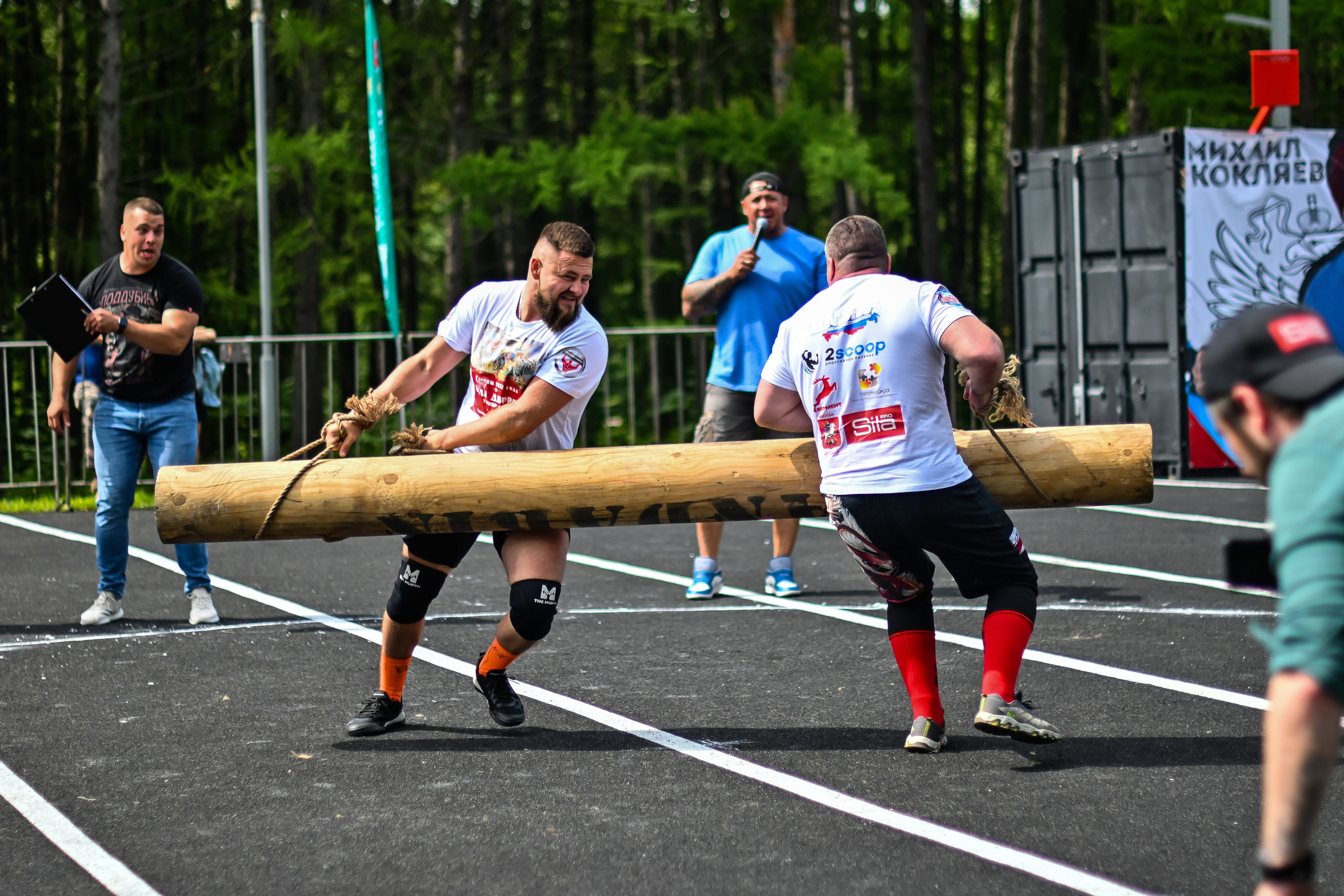 СТРОНГ. Фотограф для бизнесконтента, репортажей и семейного альбома в Москве