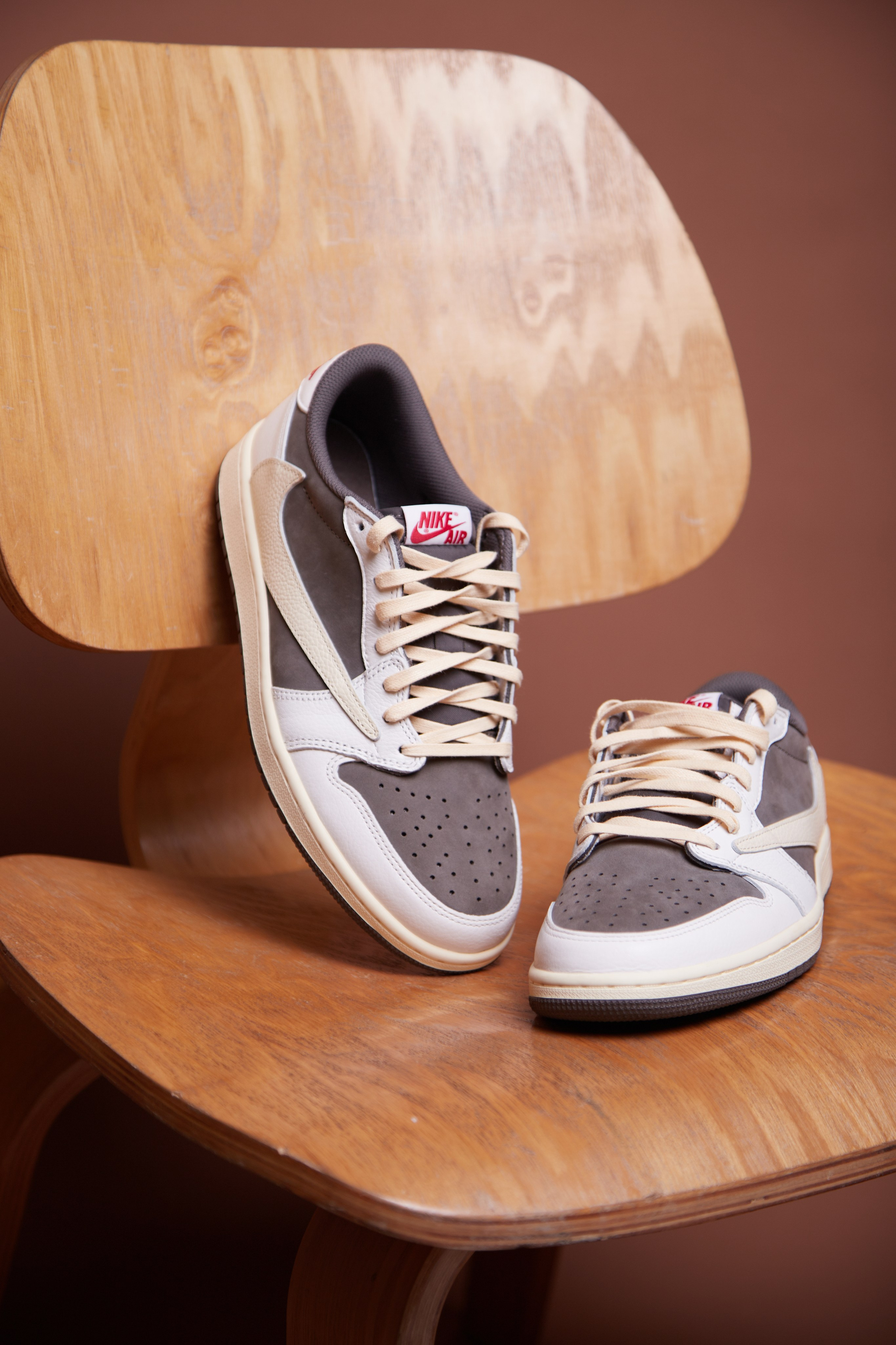 Магазин кроссовок PRICE POINT. Фоттéтика / фотоагентство в москве / фотограф москва