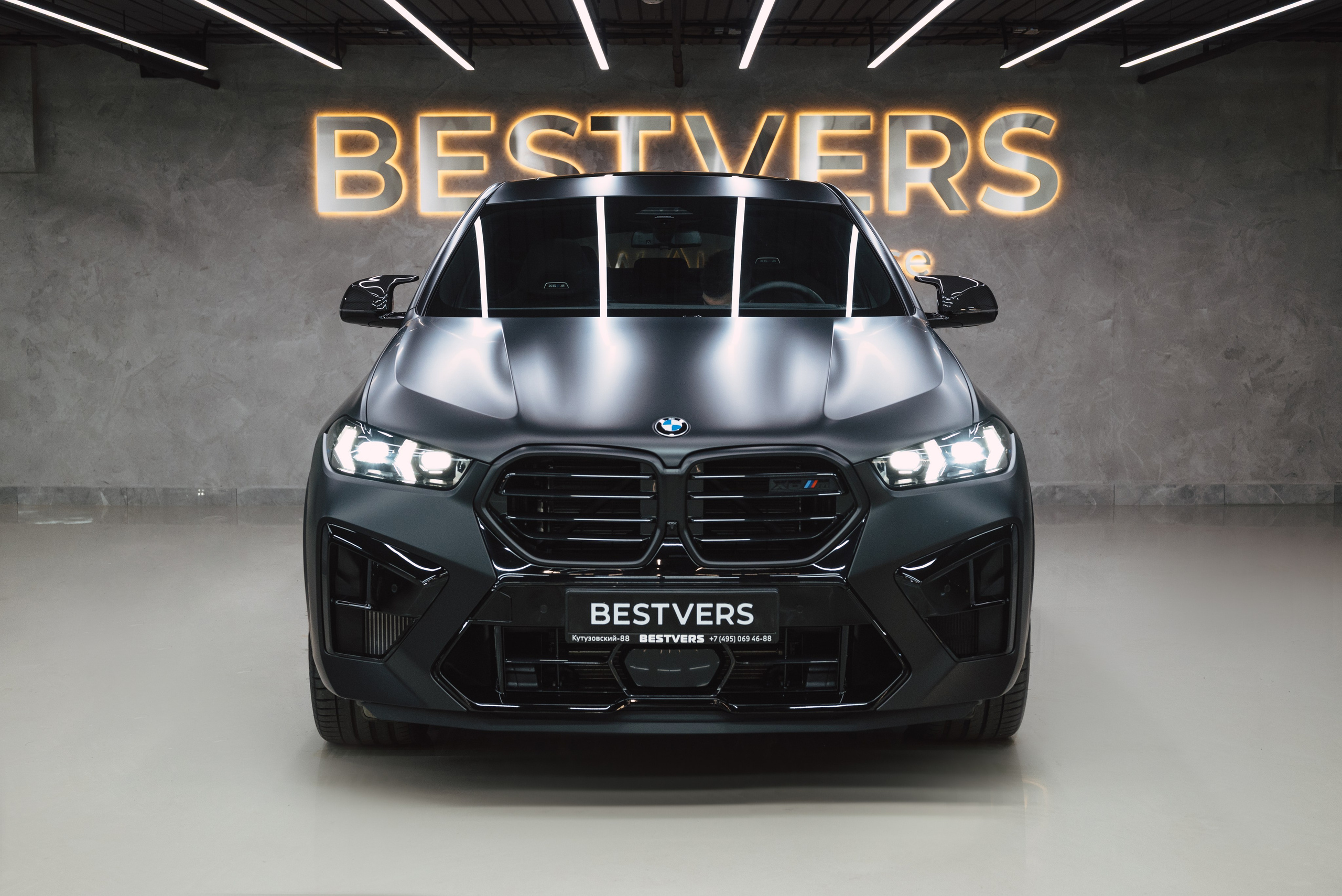 BMW X6M матовый. DeLorein