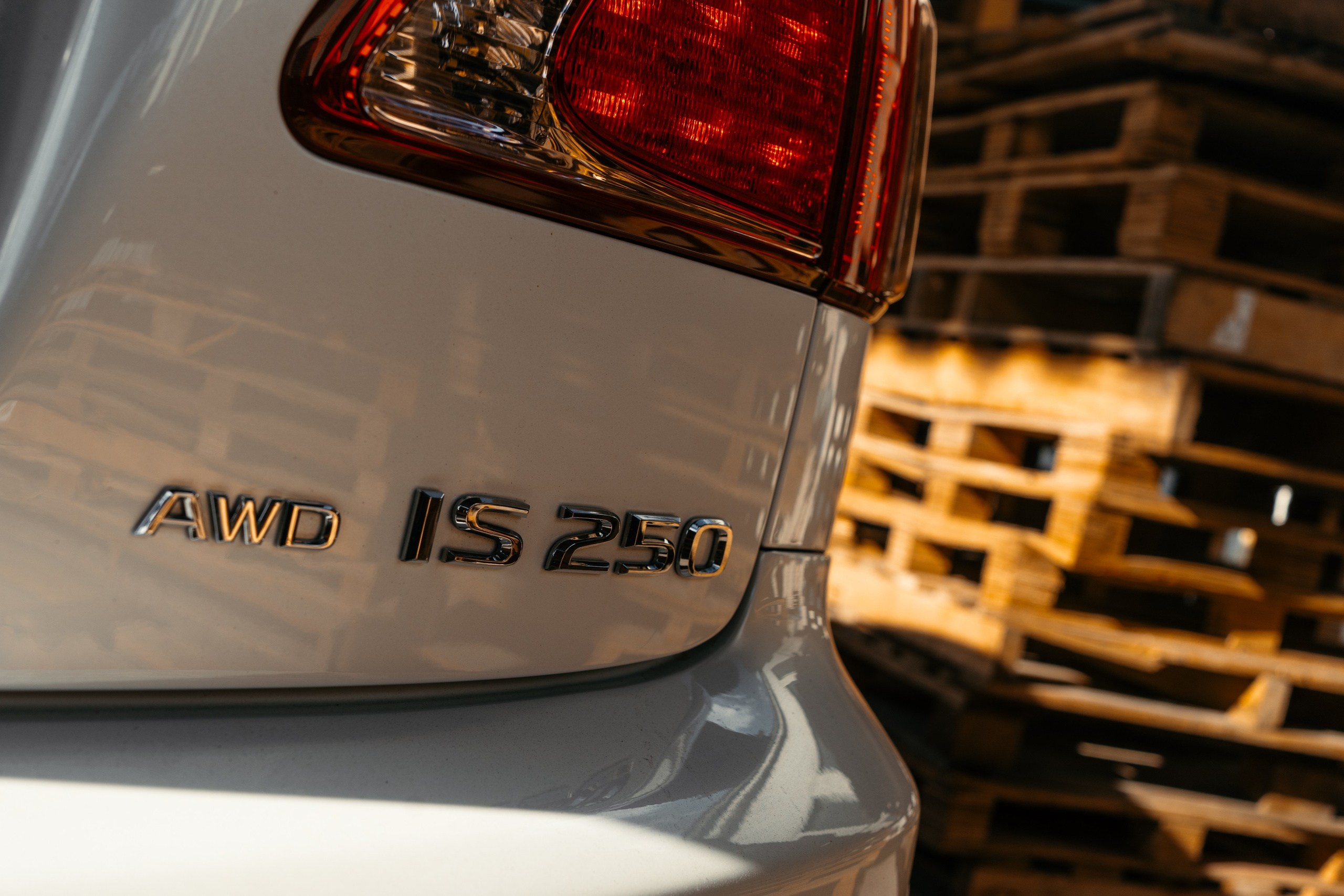 Lexus is250 sd_mov. DeLorein