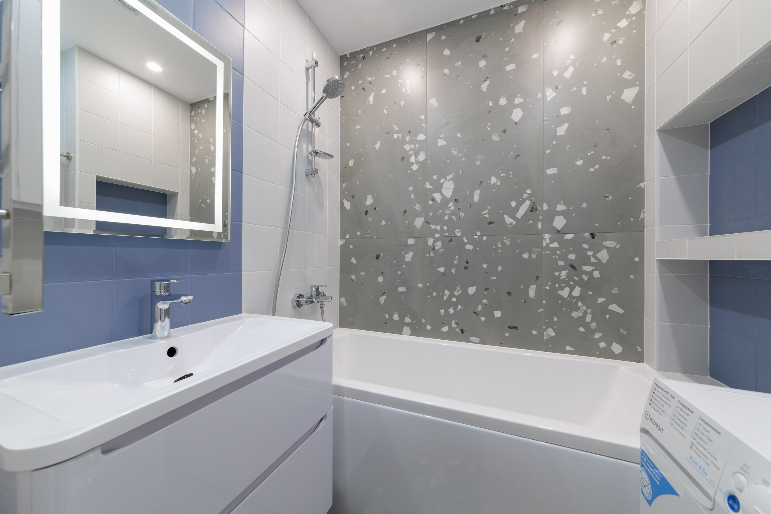 Однокомнатная квартира, Варшавская ул