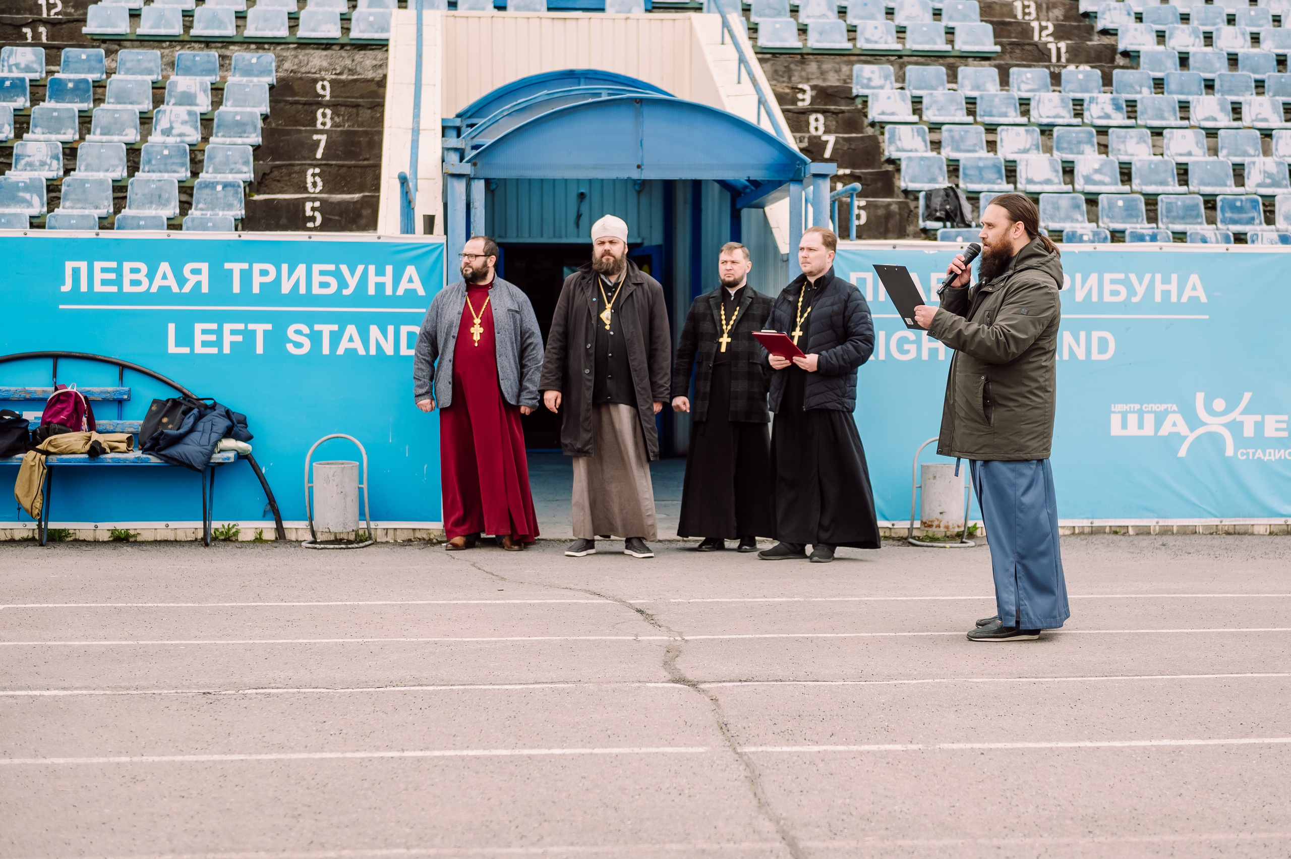 Пасхальный забег «Вера и Спорт» на стадионе Шахтёр. Детский фотограф, семейный фотограф и репортажи в Кемерово