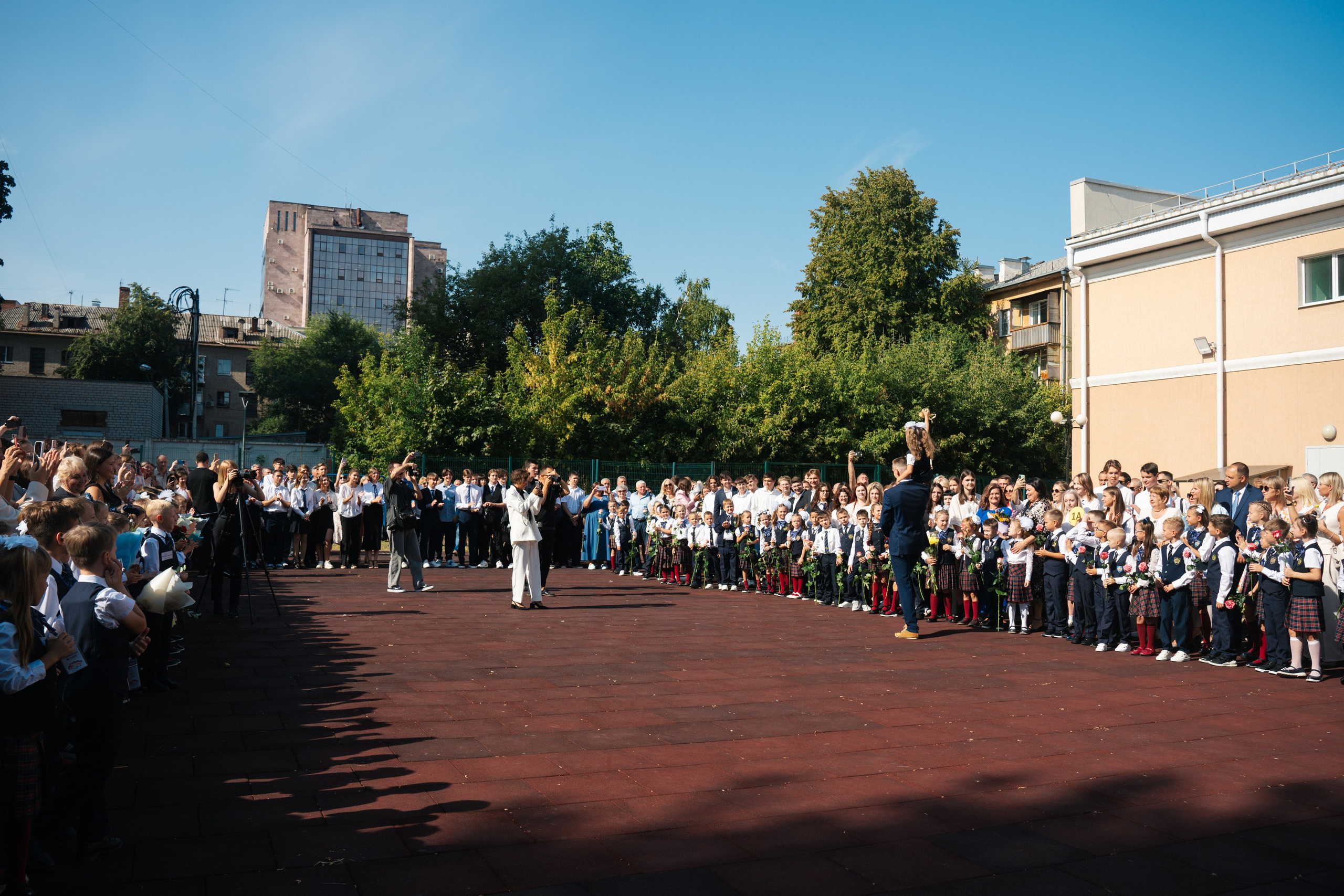 1 сентября | Школа им. Басова. Фотограф в Воронеже Ольга Космодемьянская