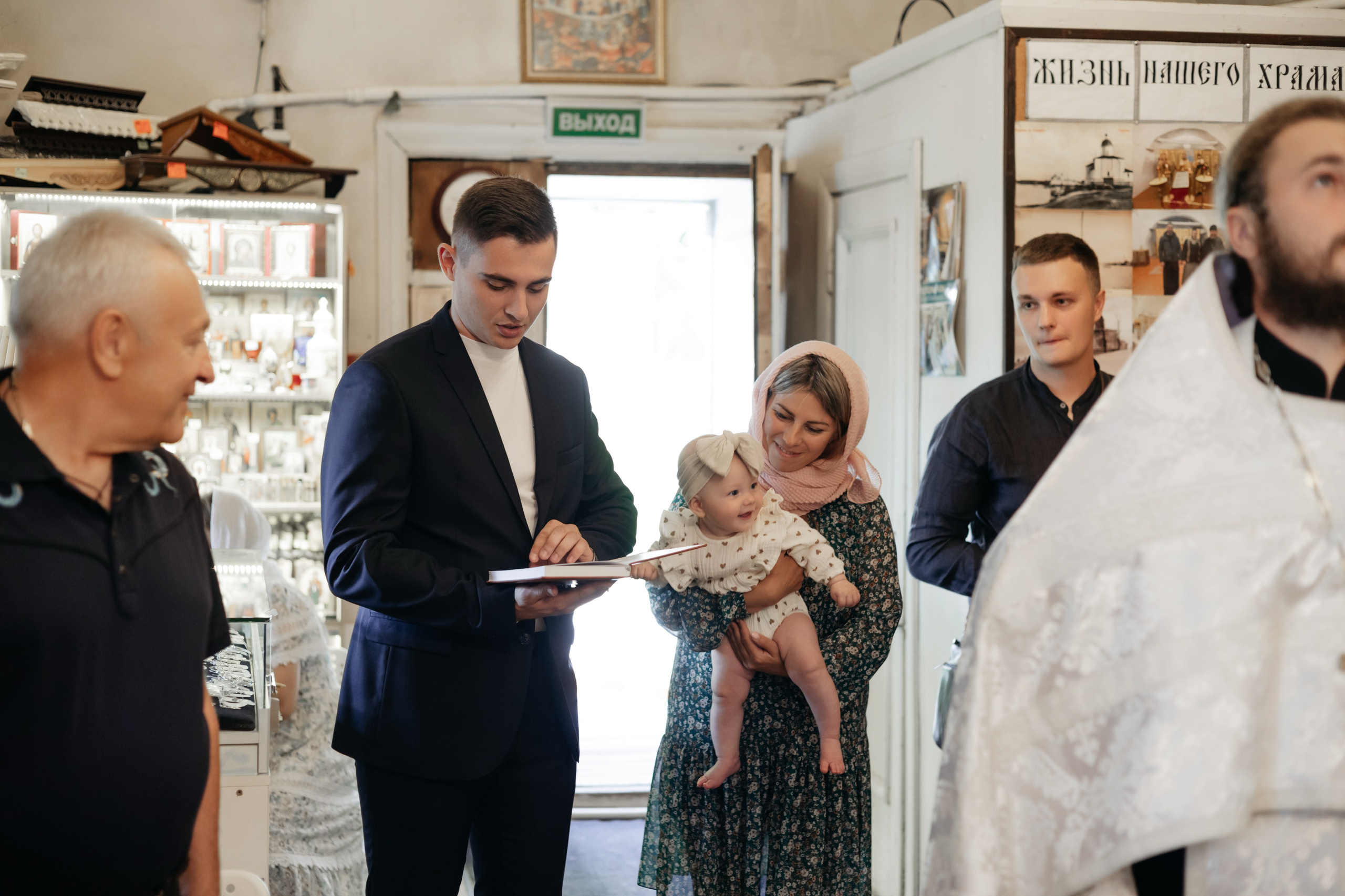 Крещение Виктории в Морском храме святителя Климента Римского. Свадебный фотограф в Пскове и Санкт-Петербурге | Анна Голикова