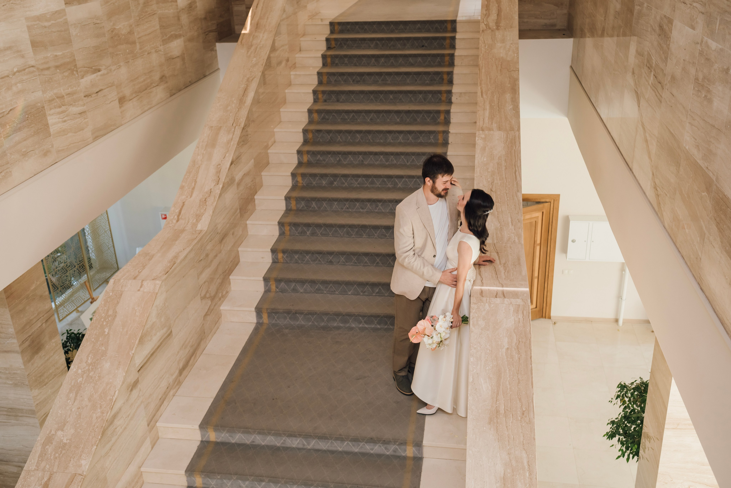 Таня и Миша. Свадьба в лофте. Свадебный и семейный фотограф в Москве Евгения Лисина